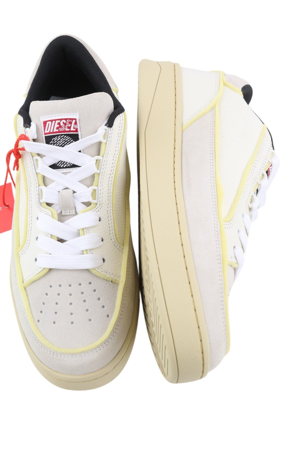 DIESEL S-Sinna žemakulniai vyriški sportbačiai, EU44, balti, odiniai, žemakulniai, suvarstomi, rekomenduojama kaina – 160 € 