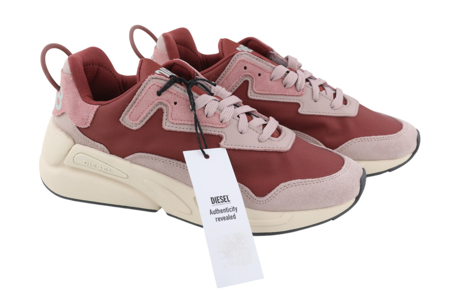 DIESEL S-Serendipity LC moteriški sportbačiai, EU36.5, UK4.5, suvarstomi žemakulniai, violetiniai, rekomenduojama kaina – 150 € 