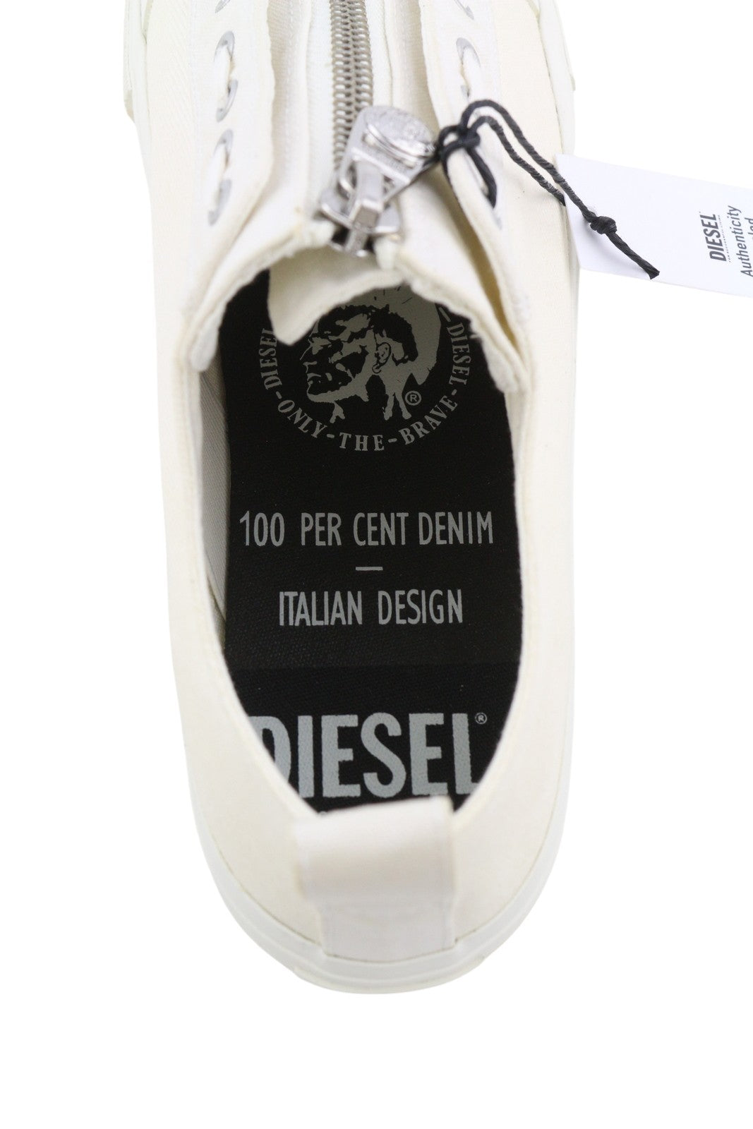 DIESEL S-Astico L Zip vyriški sportbačiai, EU44.5, balti, užtrauktuku, žema, migdolų spalvos nosimi. Rekomenduojama kaina – 160 €. 