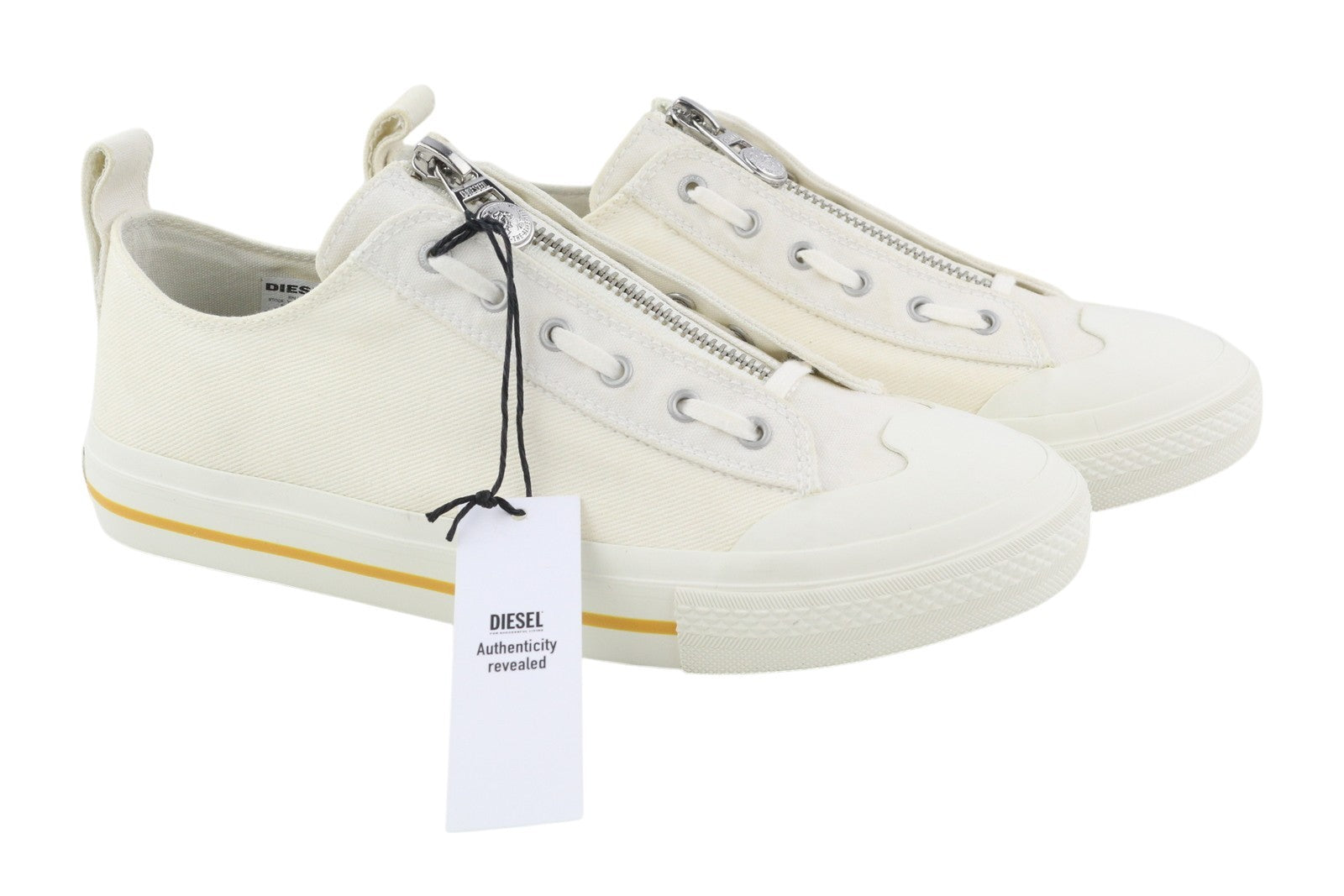 DIESEL S-Astico L Zip vyriški sportbačiai, EU44.5, balti, užtrauktuku, žema, migdolų spalvos nosimi. Rekomenduojama kaina – 160 €. 