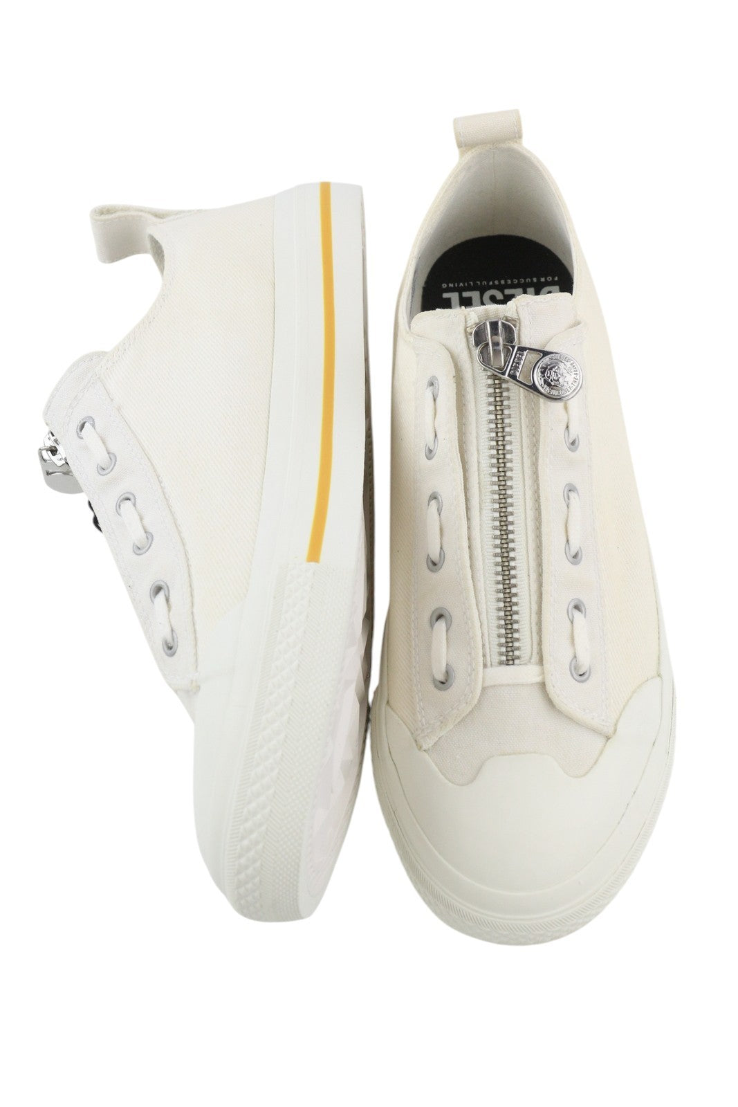 DIESEL S-Astico L Zip vyriški sportbačiai, EU44.5, balti, užtrauktuku, žema, migdolų spalvos nosimi. Rekomenduojama kaina – 160 €. 