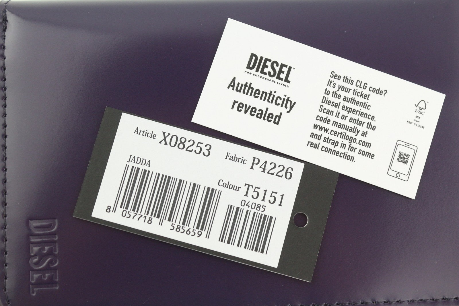 DIESEL Jadda moteriška piniginė OS tamsiai violetinė karvės odos užtrauktuku violetinė RRP160