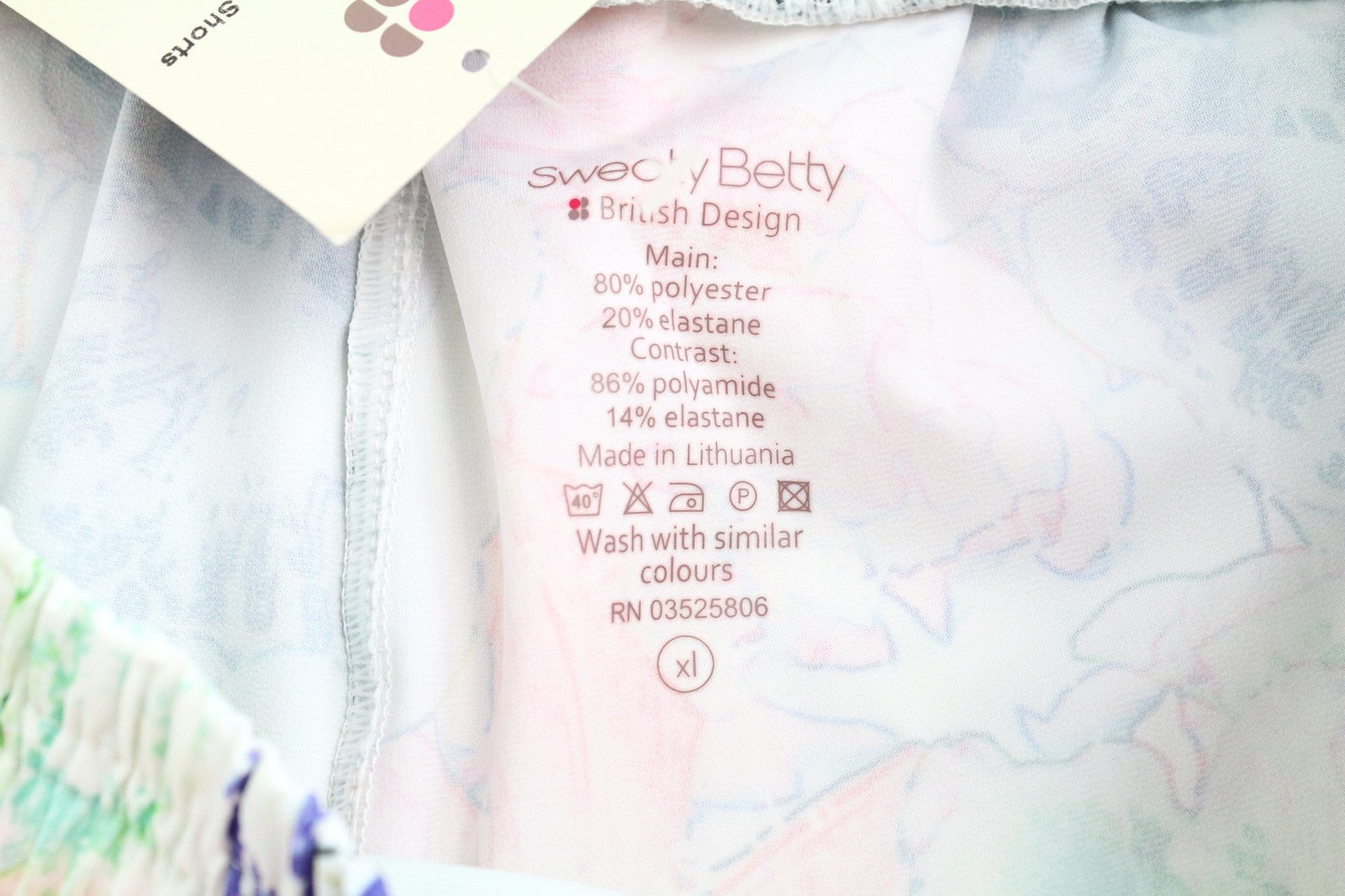 SWEATY BETTY Pas De Chat moteriški šortai XL dydžio, lengvi šokių rašto grafiti kirpimo šortai 
