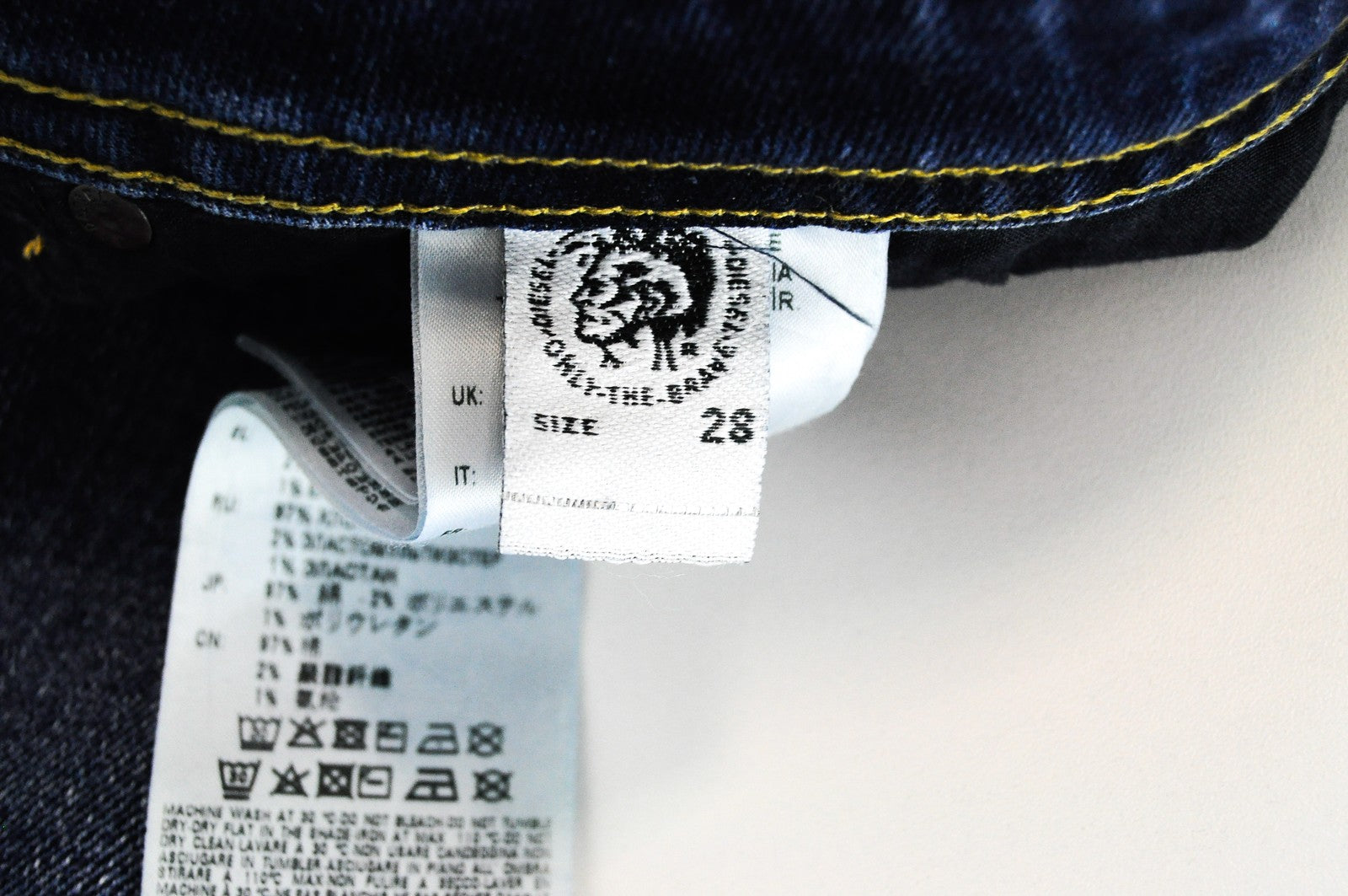 DIESEL Thommer 0870F vyriški džinsai W28/L32 Slim Fit Skinny mėlyni medvilniniai skalbti džinsai 