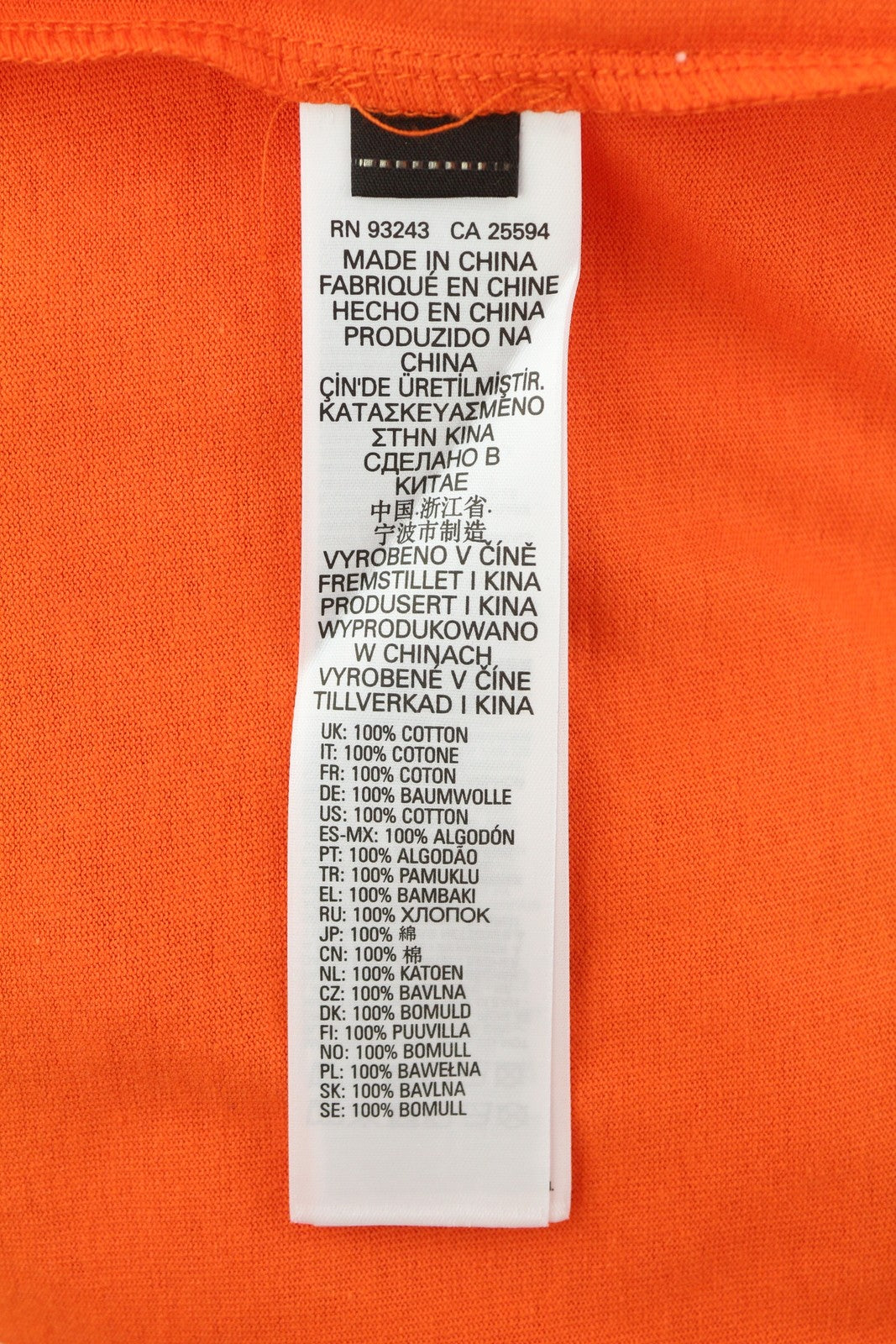 DIESEL T-Just-LS-B51 vyriški marškinėliai M, oranžiniai, apvalia apykakle, ilgomis rankovėmis, medvilniniai. Rekomenduojama kaina – 80 €. 