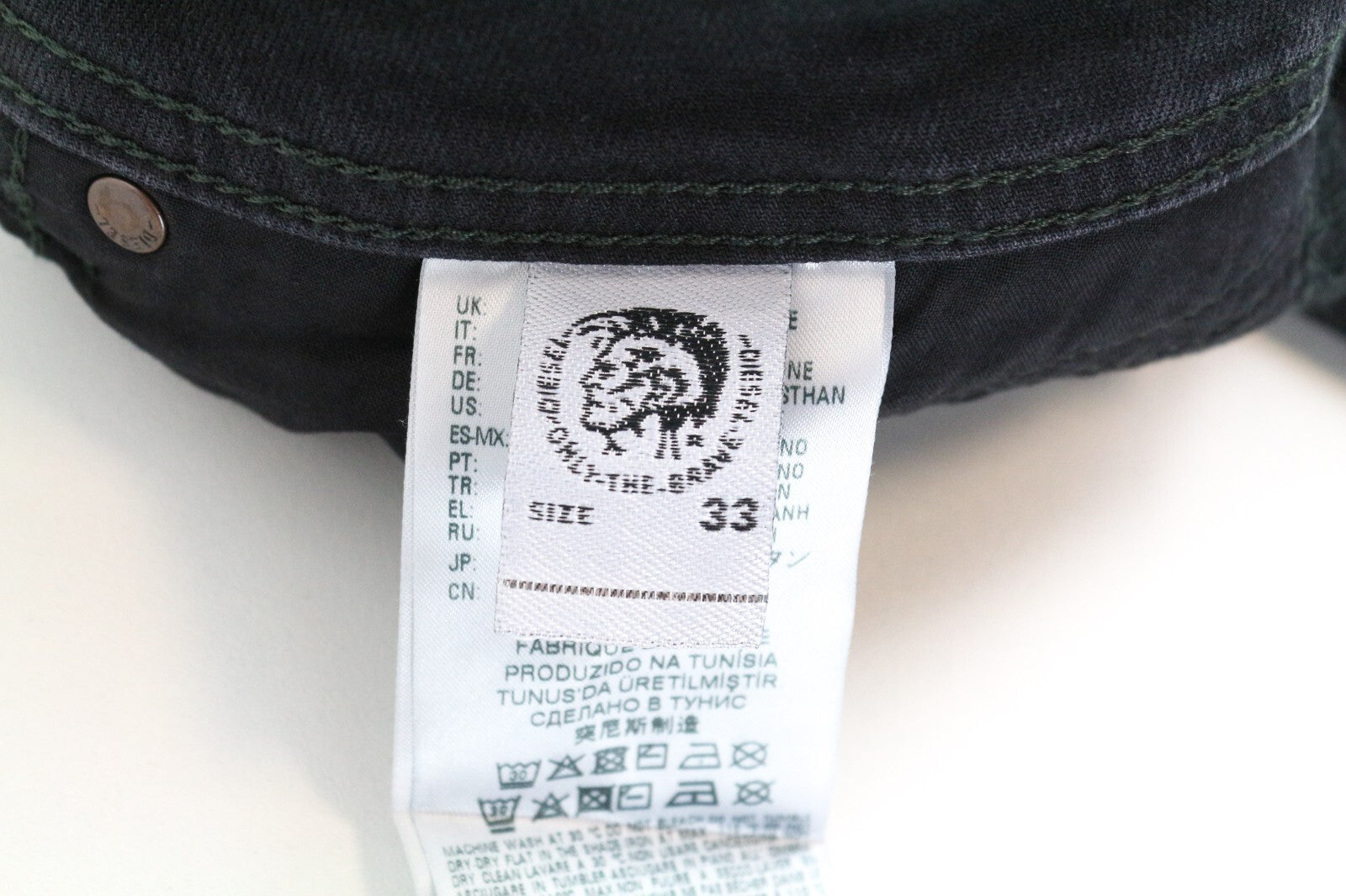 DIESEL Belther-R R06C7 vyriški džinsai W33/L30 Slim Tapered Black washed Stretch 