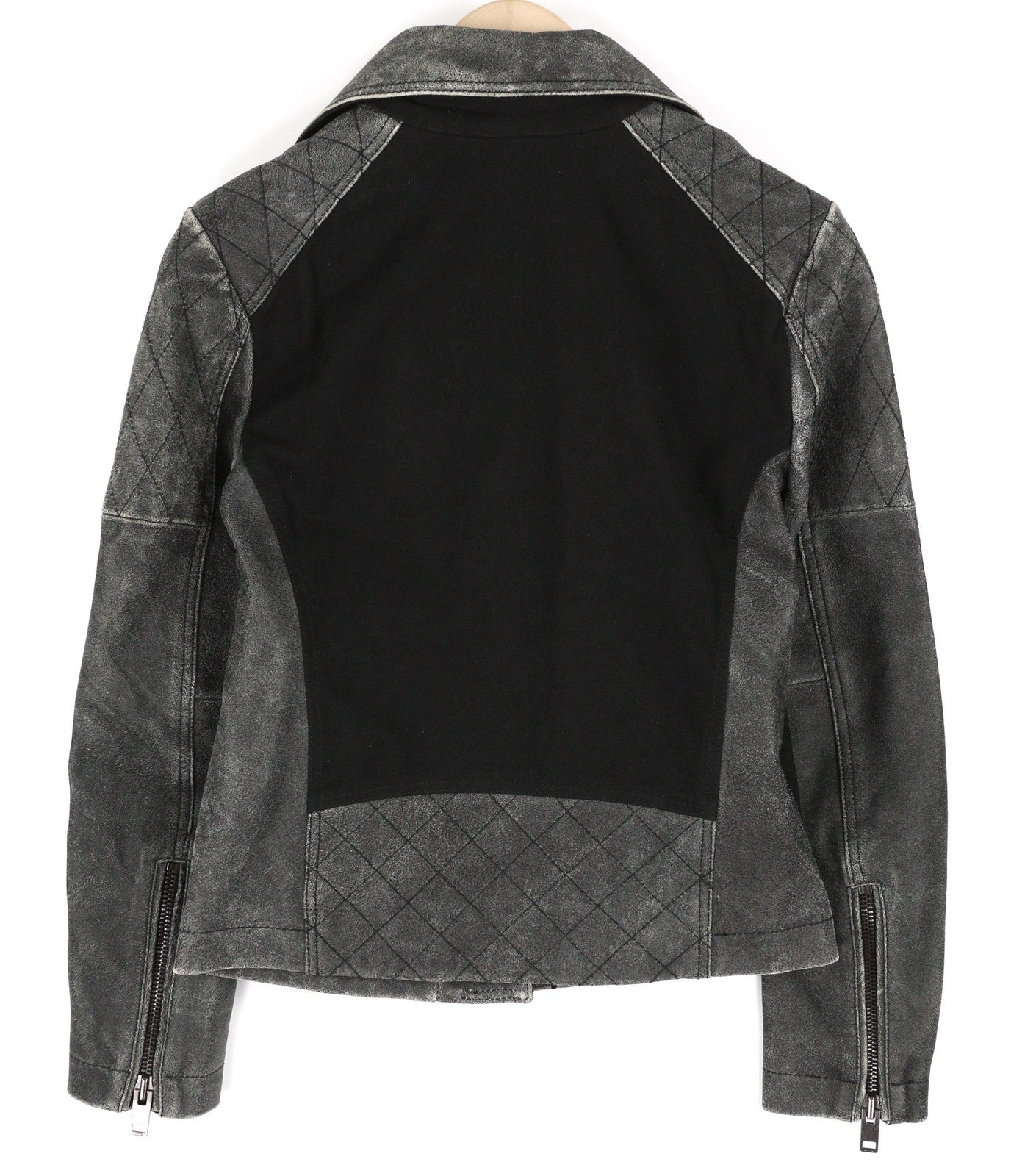 DIESEL L-Dada-A moteriška striukė S, juoda, asimetriška iš skalbtos ožkos odos, rekomenduojama kaina – 410 € 