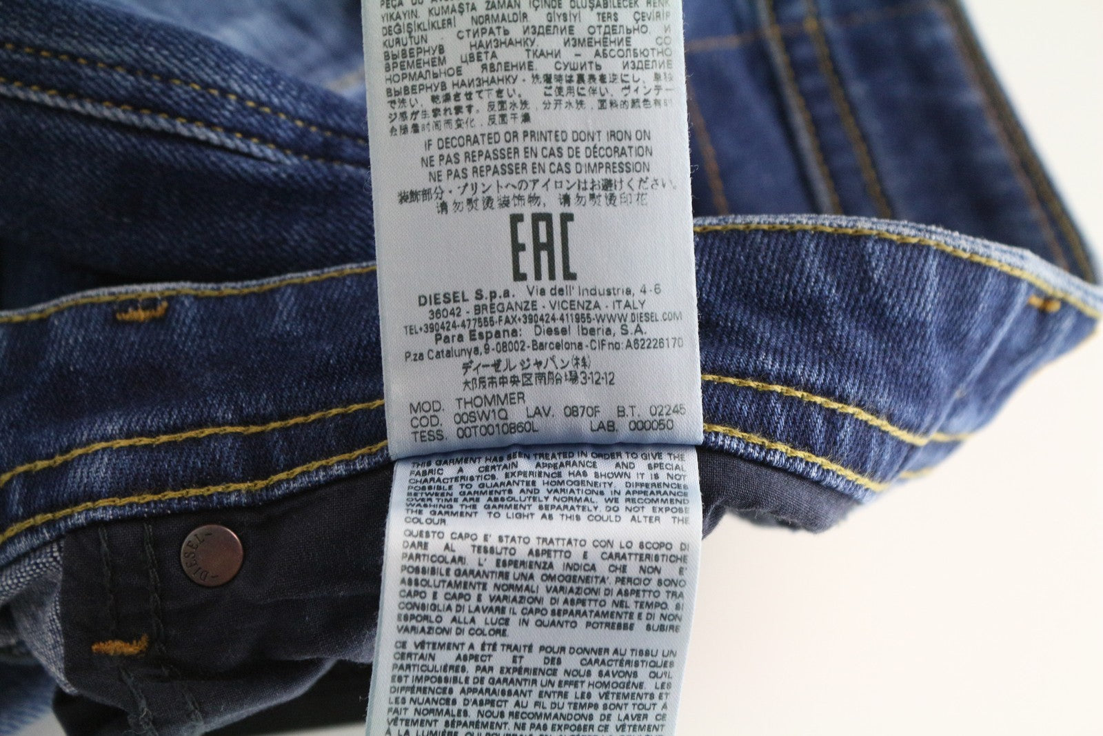 DIESEL Thommer 0870F vyriški džinsai W27/L32 mėlyni skalbti ploni aptempti tamprūs džinsai 