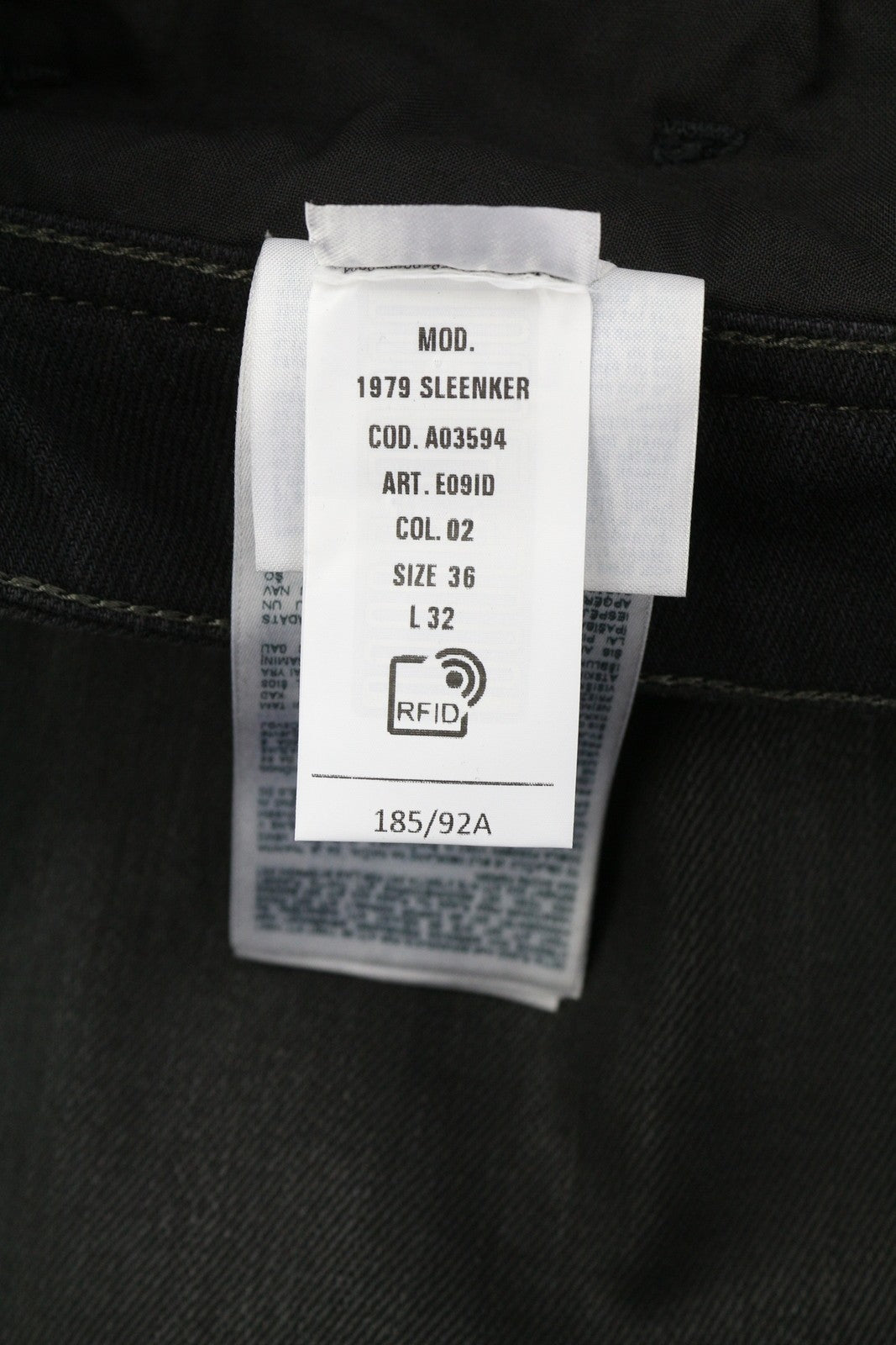 DIESEL 1979 Sleenker E09ID vyriški džinsai W36/L32 ploni dengti blizgantys juodi už 225 € 