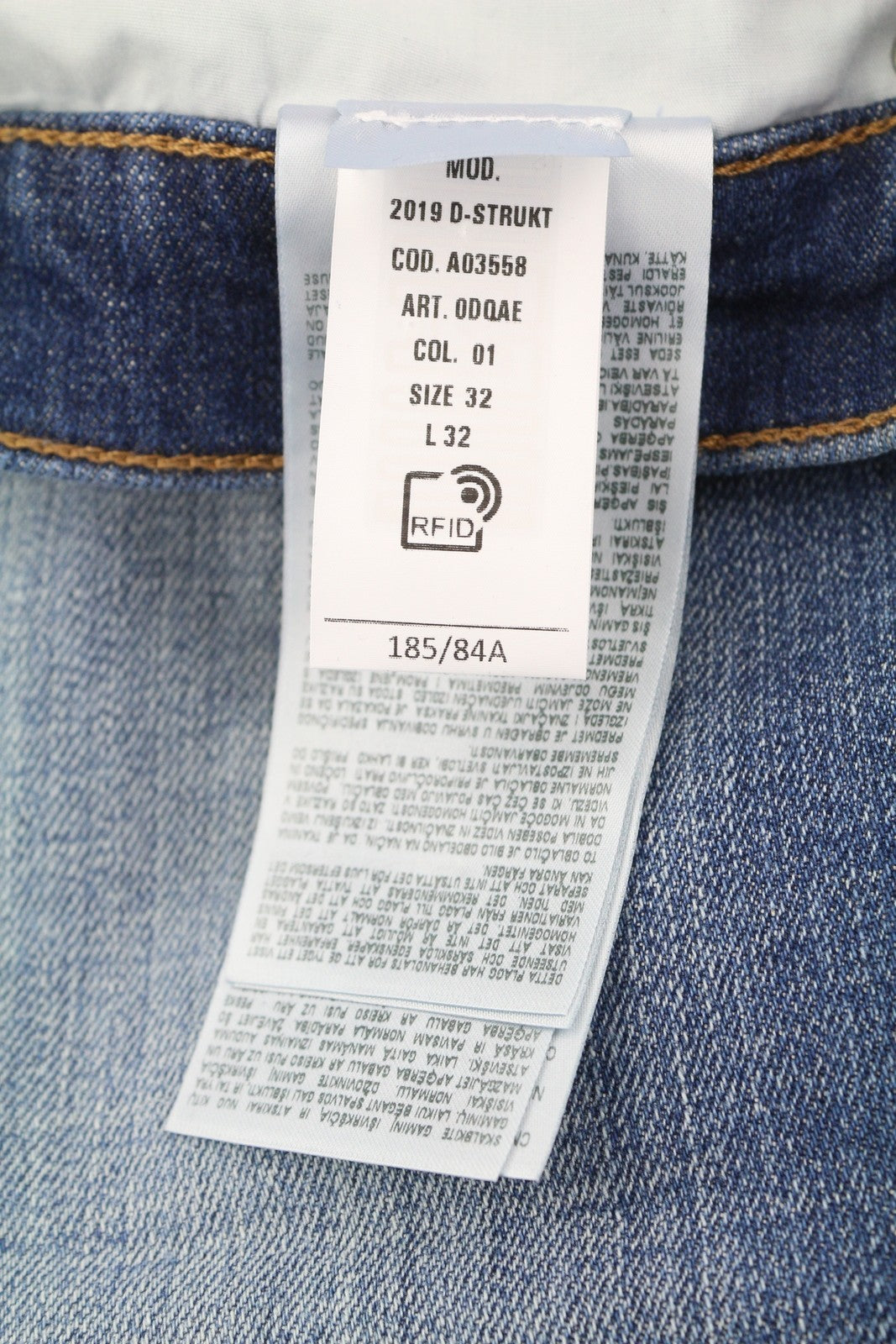 DIESEL 2019 D-Strukt 0DQAE vyriški džinsai W32/L32 Slim Zip Fly Fly Fade Effect RRP 175 € 