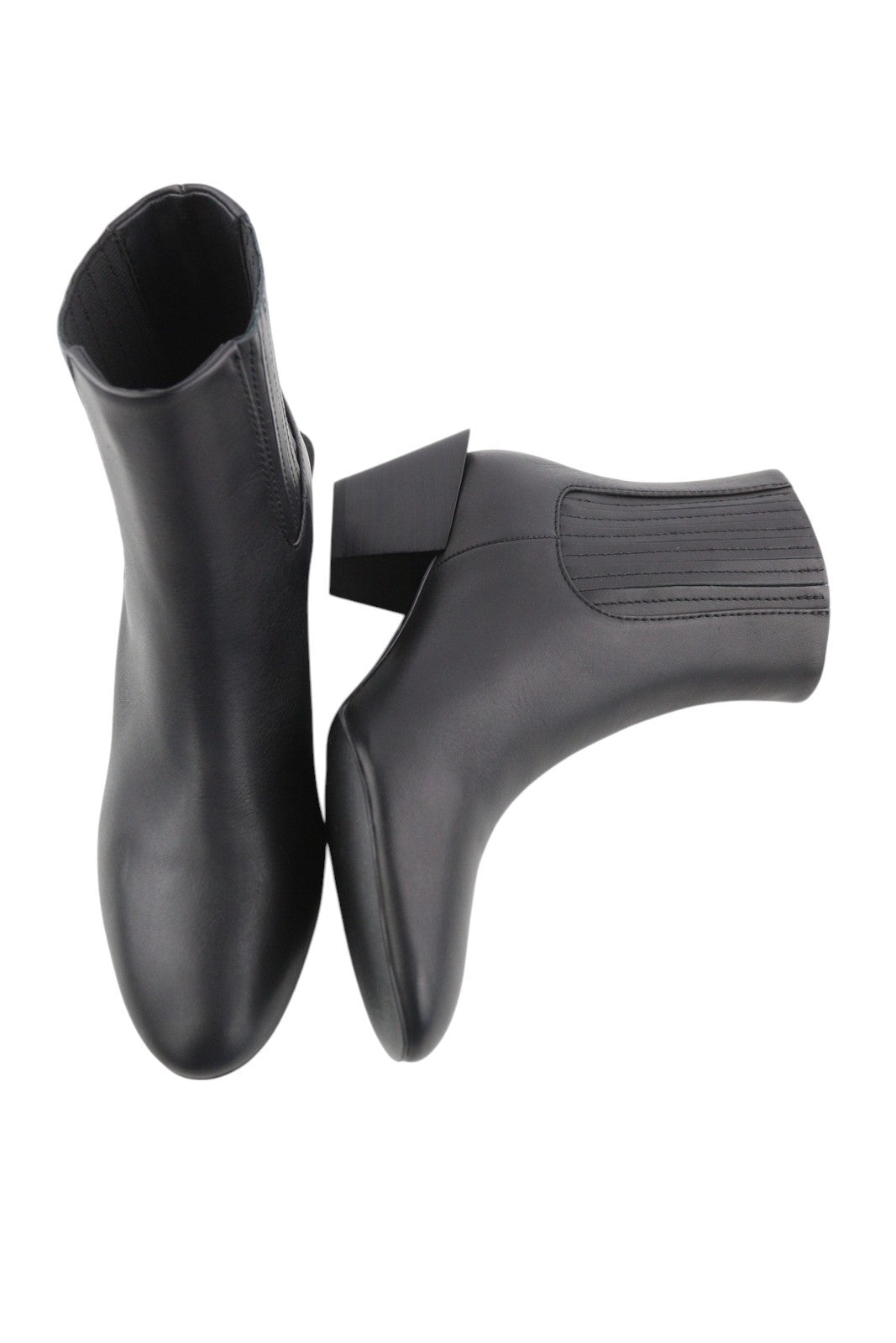 DIESEL D-Texanne CH moteriški aulinukai, juodi, odiniai, 39 dydžio, migdolų nosis, rekomenduojama kaina – 290 €, kubietiškas kulnas. 