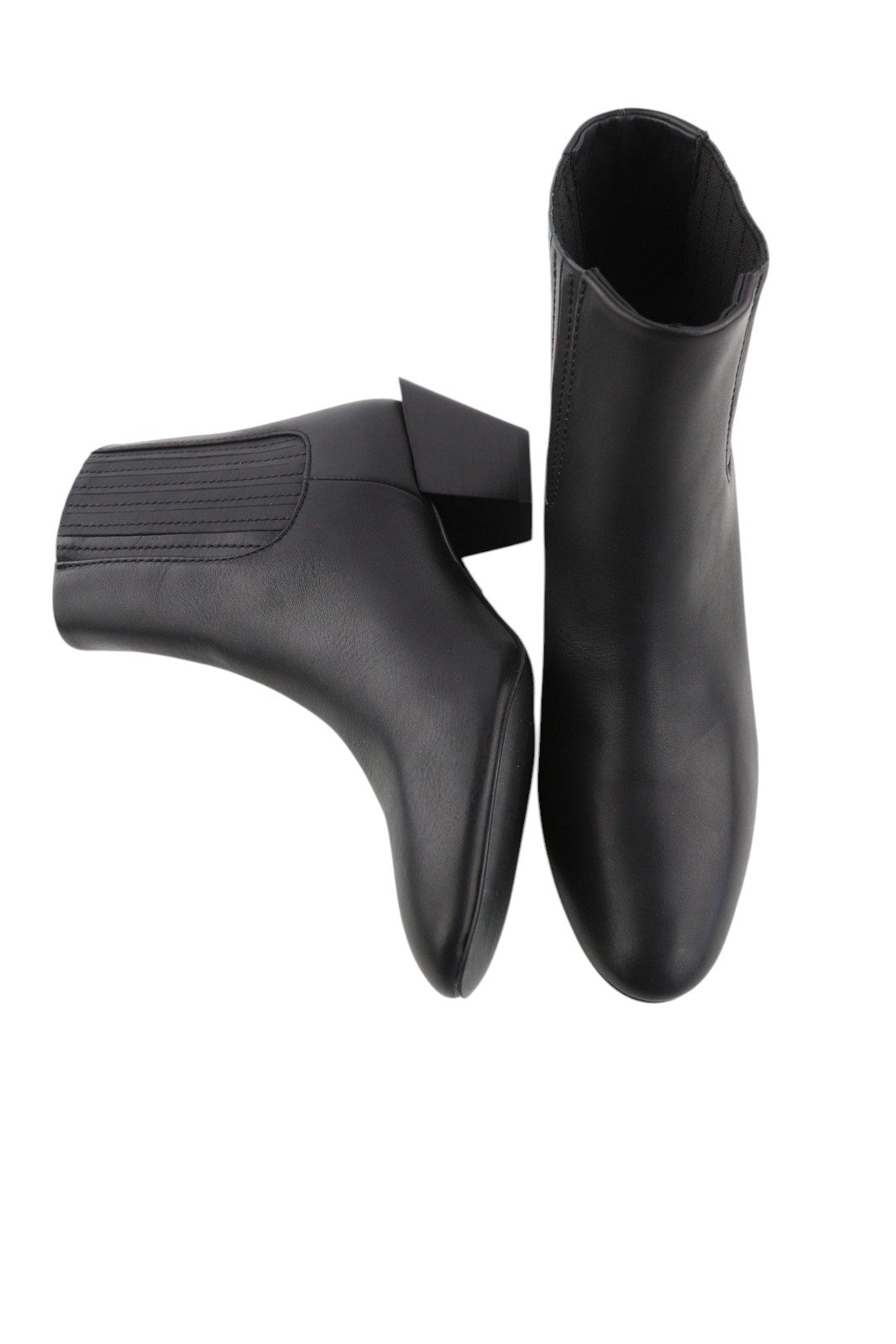 DIESEL D-Texanne CH moteriški aulinukai, juodi, odiniai, 39 dydžio, migdolų nosis, rekomenduojama kaina – 290 €, kubietiškas kulnas. 