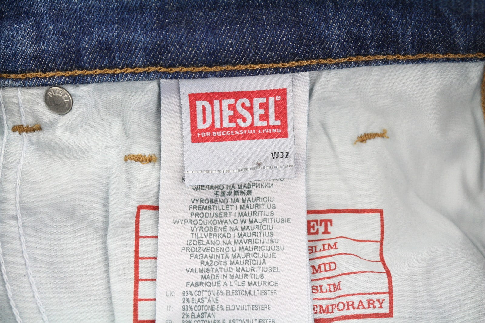 DIESEL 2019 D-Strukt 0DQAE vyriški džinsai W32/L34 Slim Fade Effect Denim, rekomenduojama kaina 175 € 