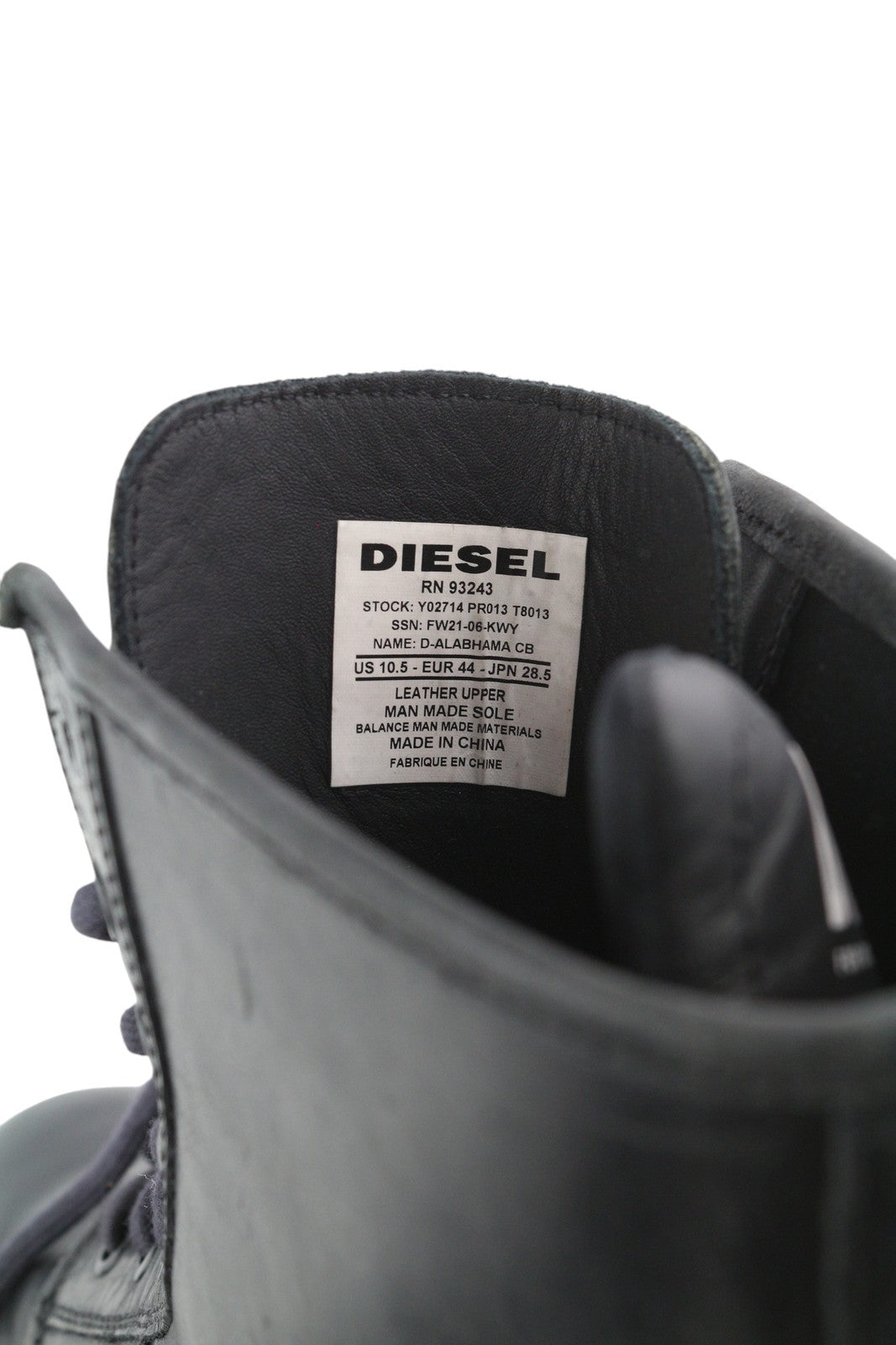 DIESEL D-Alabhama CB vyriški batai, juodi, odiniai, suvarstomi, kovinio tipo, tamsiai mėlyni, 44 dydžio, rekomenduojama kaina – 295 € 