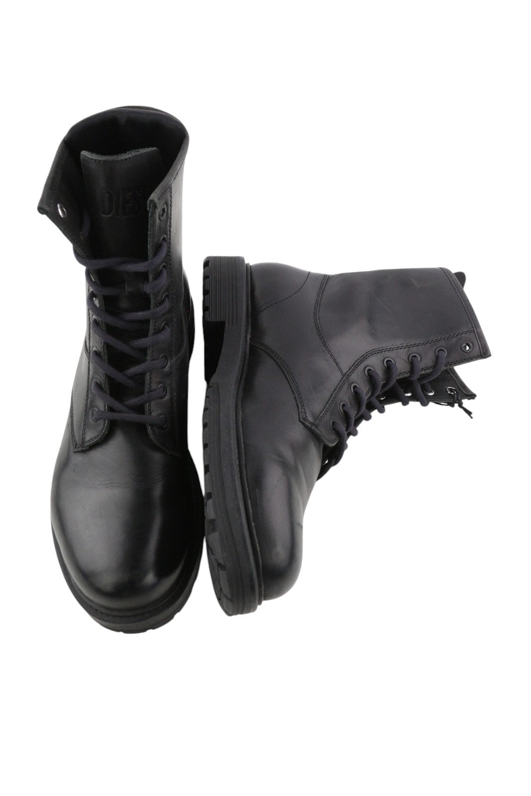 DIESEL D-Alabhama CB vyriški batai, juodi, odiniai, suvarstomi, kovinio tipo, tamsiai mėlyni, 44 dydžio, rekomenduojama kaina – 295 € 