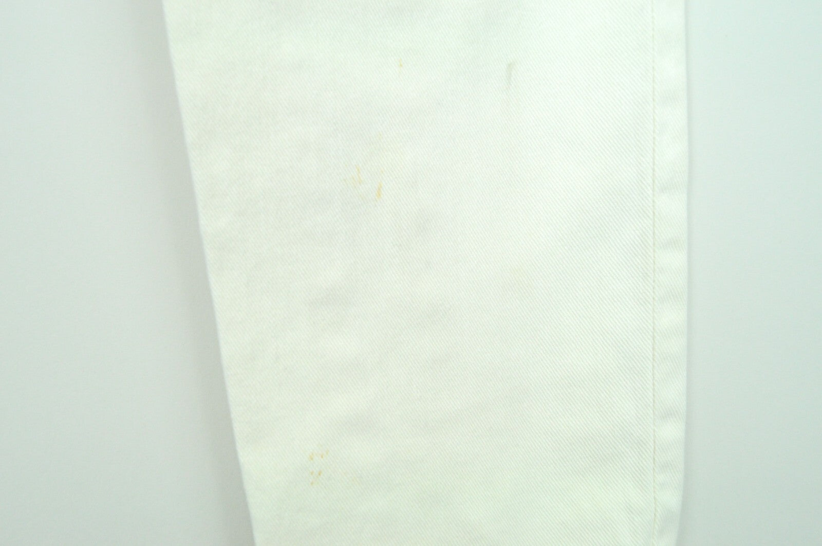 MAISON SCOTCH moteriški džinsai W28/L30 aptempti balti su nutrintais kraštais ir užtrauktuku „Parisienne“ 