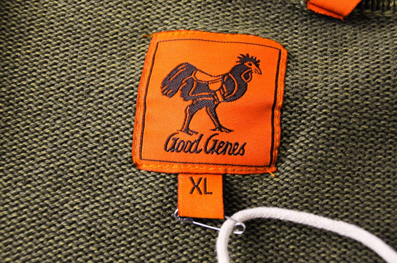 GOOD GENES vyriškas megztinis XL dydžio alyvuogių žalias, briaunotas, apvalios kaklo iškirptės megztinis laisvalaikiui 