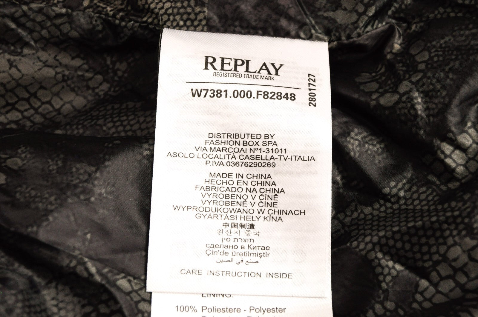 REPLAY moteriška striukė L su dirbtiniu kailiu, gobtuvu, juoda, pūsta parka ilgomis rankovėmis 