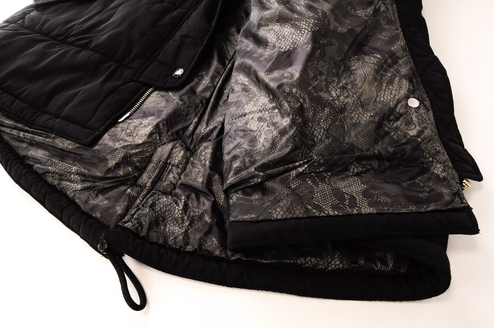 REPLAY moteriška striukė L su dirbtiniu kailiu, gobtuvu, juoda, pūsta parka ilgomis rankovėmis 