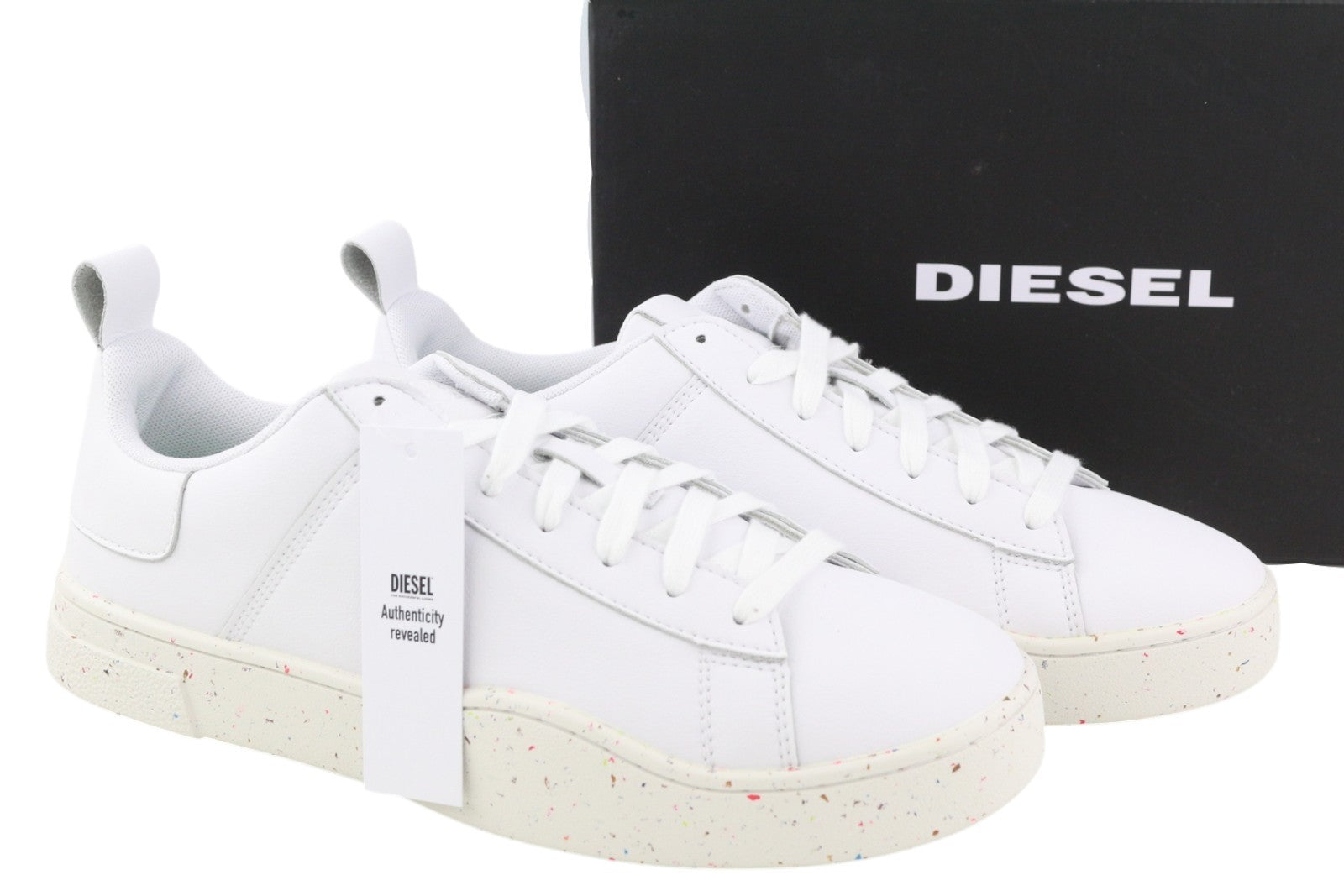 DIESEL S-Clever žemi nėrinių vyriški sportbačiai, 44.5 dydis, baltos odos, migdolų nosis, rekomenduojama kaina – 140 € 