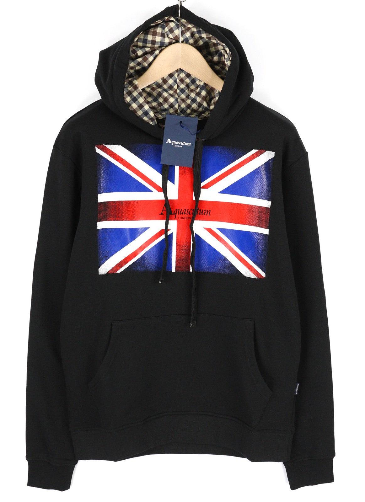 AQUASCUTUM FAI003 vyriškas džemperis su gobtuvu, juodas, su kengūros kišene ir logotipu. 