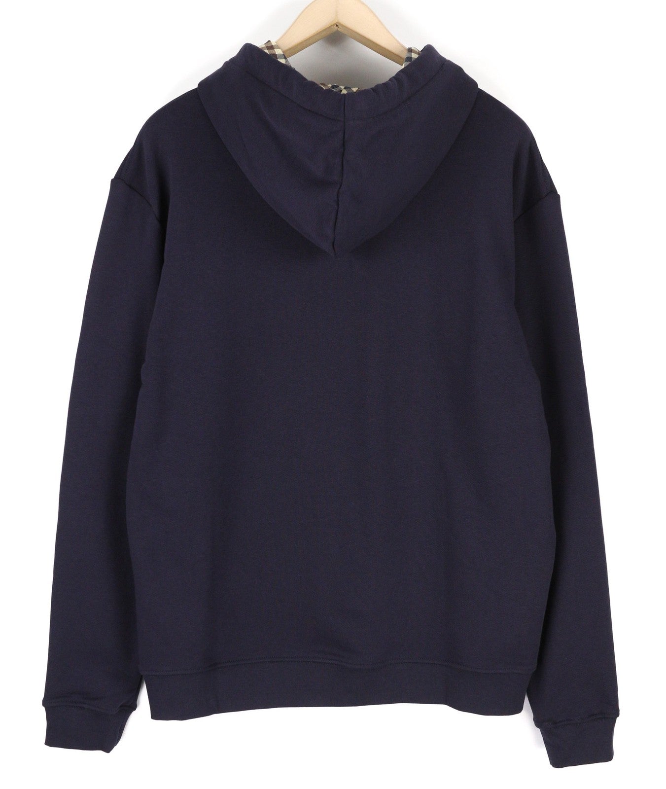 AQUASCUTUM FAI003 vyriškas džemperis su gobtuvu, XL dydžio, juodas, su kengūros kišene ir dirželiais. 