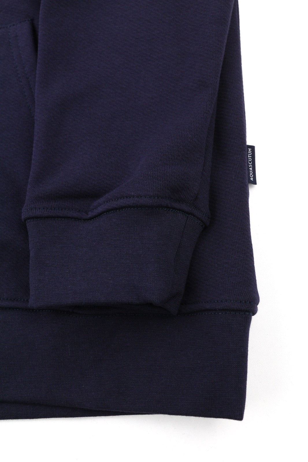 AQUASCUTUM FAI003 vyriškas džemperis su gobtuvu, XL dydžio, juodas, su kengūros kišene ir dirželiais. 