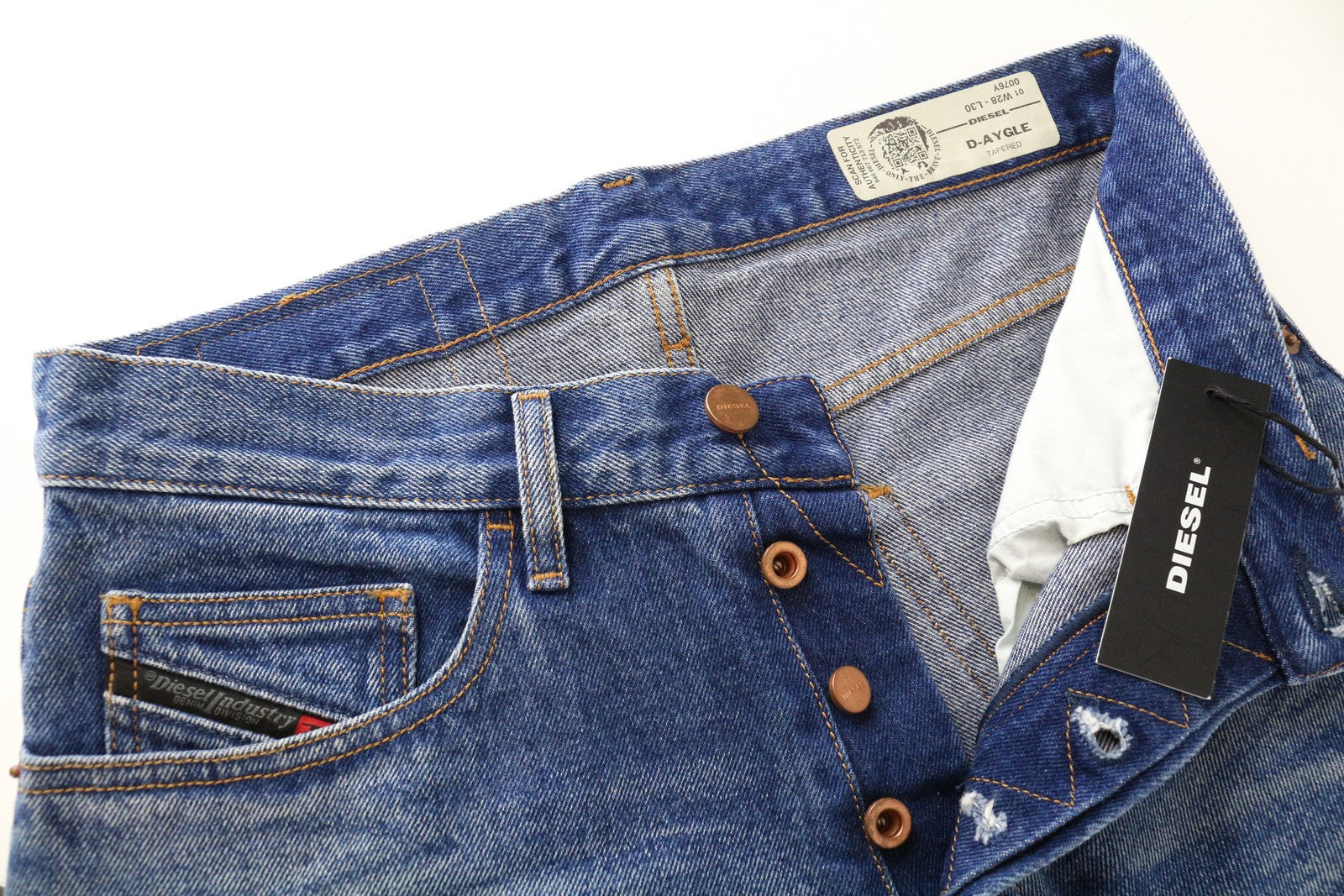 DIESEL D-Aygle 0076Y vyriški mėlyni skalbti džinsai W28 L30 siaurėjantys grynos medvilnės džinsai 