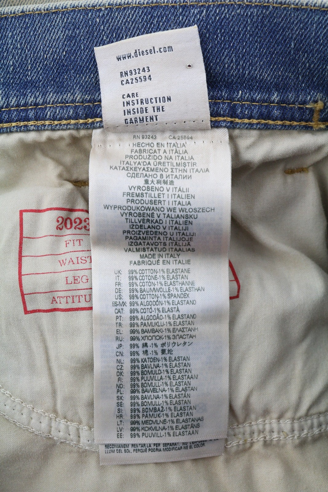 DIESEL 2023 D-Finitive 09H78 vyriški džinsai W32/L30 įprasti, siaurėjantys, mėlyni, rekomenduojama mažmeninė kaina – 295 € 