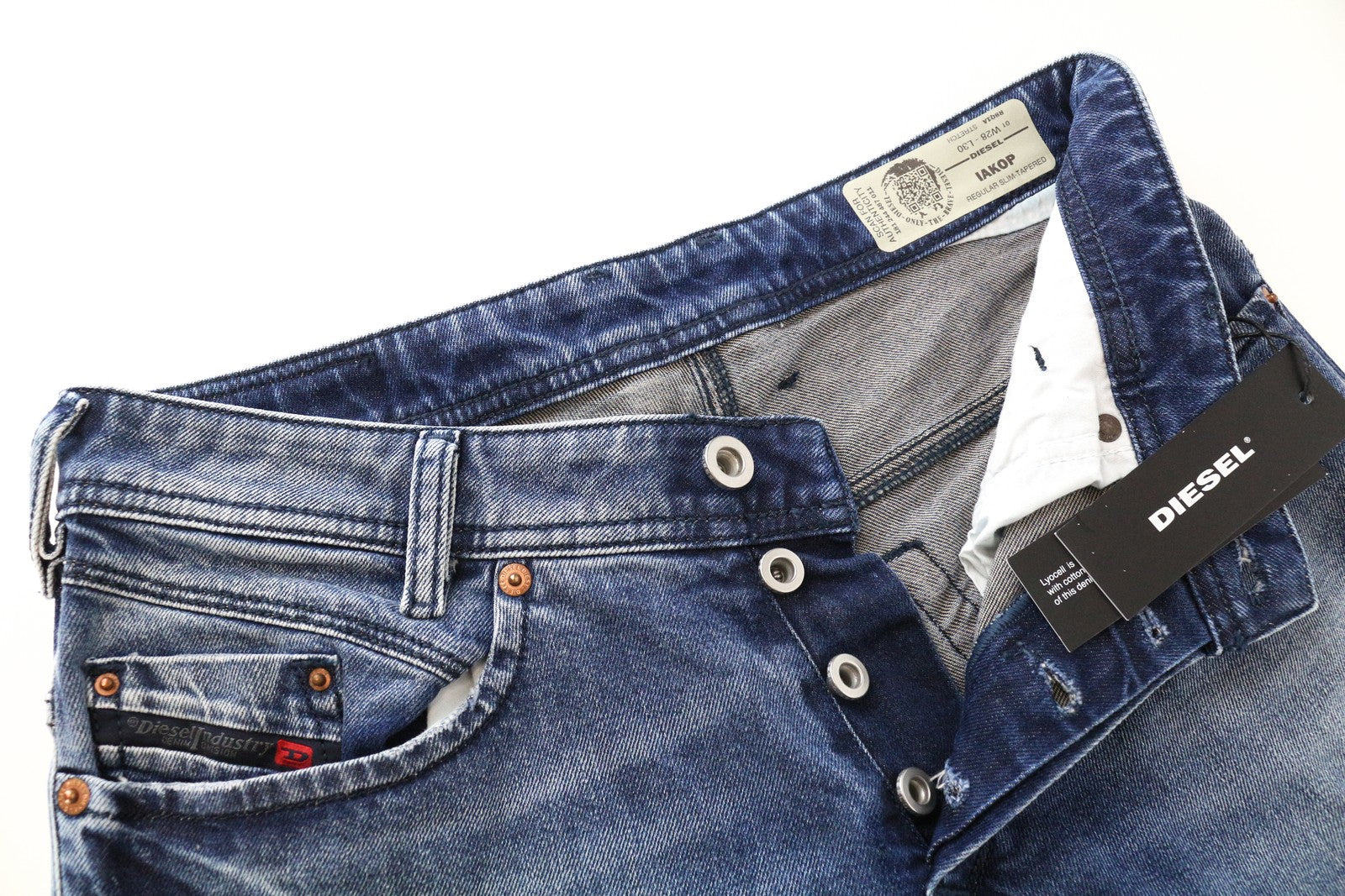 DIESEL Iakop R8Q1A vyriški ploni siaurėjantys džinsai W28 L30 mėlyni medvilniniai tamprūs džinsai su plėšytomis siūlėmis 