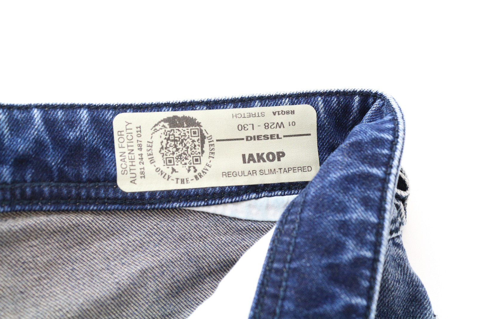 DIESEL Iakop R8Q1A vyriški ploni siaurėjantys džinsai W28 L30 mėlyni medvilniniai tamprūs džinsai su plėšytomis siūlėmis 