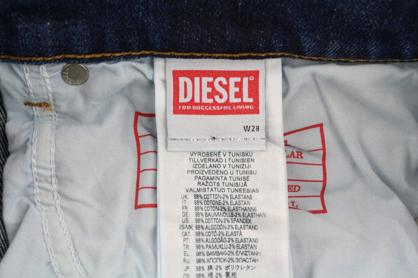 DIESEL 2005 D-Fining 09E45 vyriški džinsai W28/L32 skalbtos mėlynos spalvos, dirbtinės odos, rekomenduojama mažmeninė kaina – 175 € 