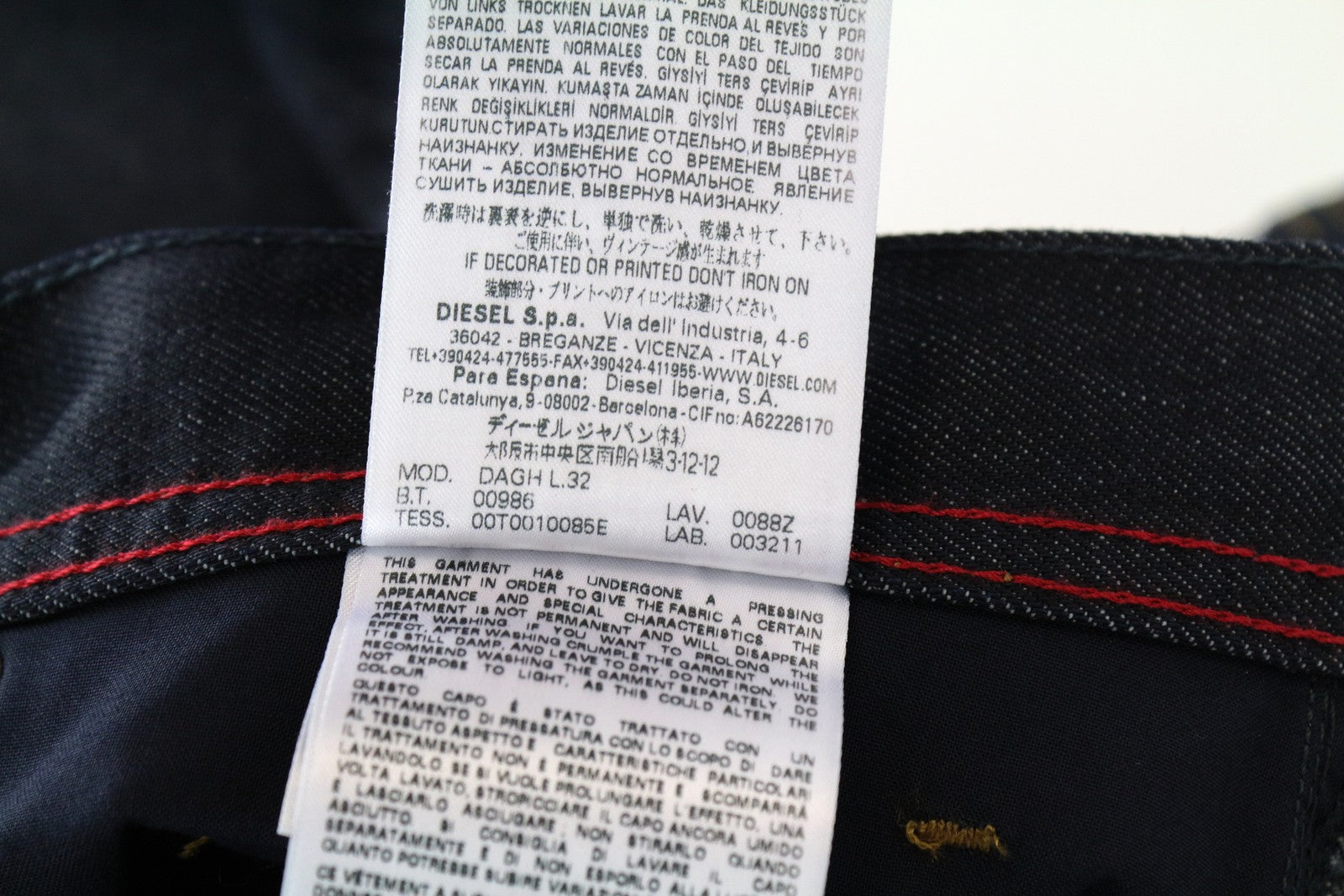 DIESEL Dagh 0088Z W32 L32 vyriški džinsai, tiesaus kirpimo, grynos medvilnės, mėlyni, su 5 kišenėmis 