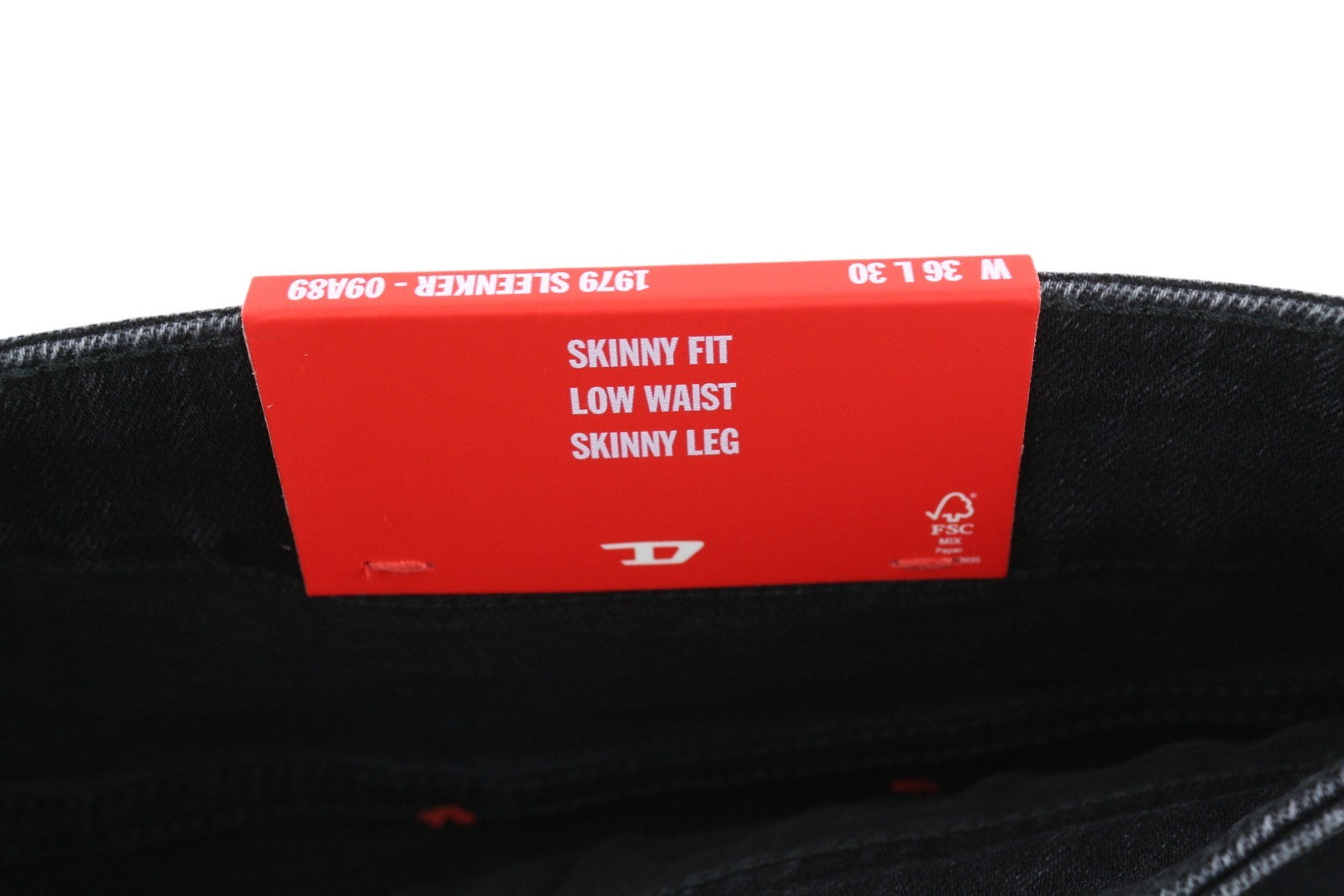 DIESEL 1979 Sleenker 09A89 vyriški džinsai W36/L30 Skinny Distress juodi, rekomenduojama kaina 275 € 