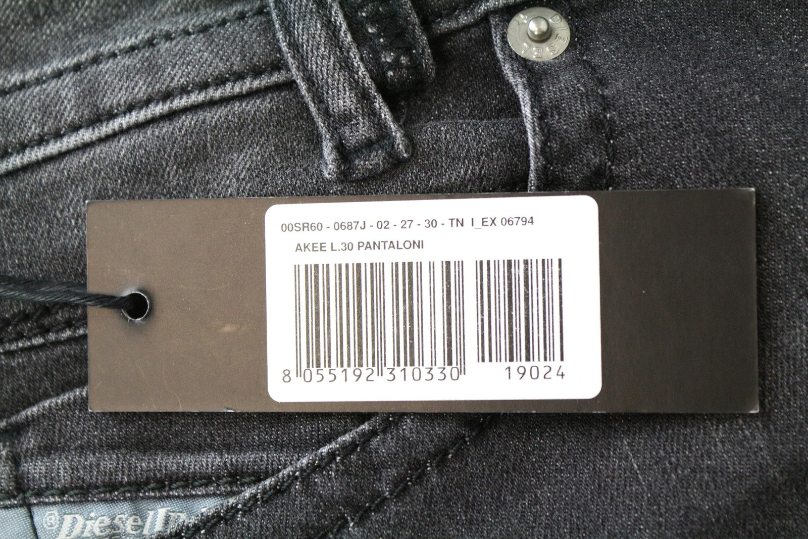 DIESEL Akee 0687J Slim Taper Grey Fit vyriški tamprūs džinsai W27 L30