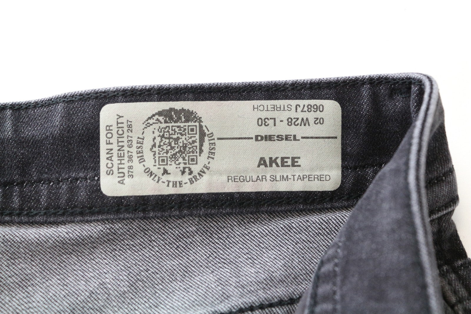 DIESEL Akee 0687J Slim Tapered Washed Grey džinsai vyrams, medvilniniai, W28 L30 