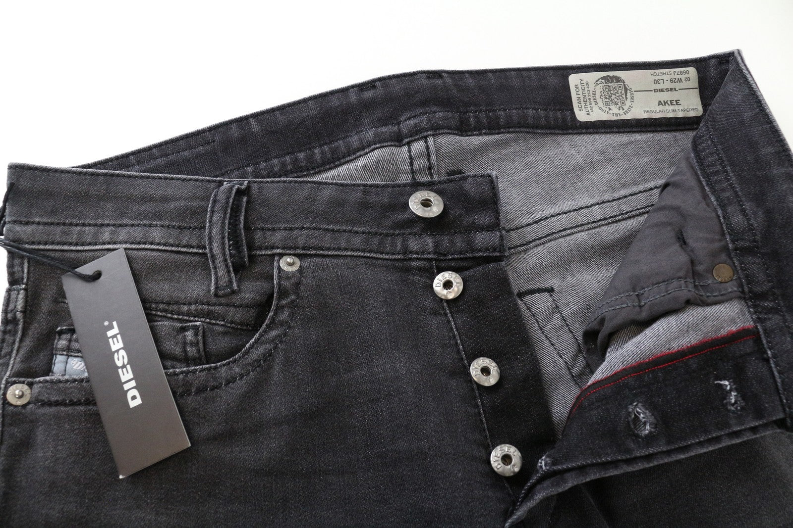DIESEL Akee 0687J Slim Taper Fit W29 L30 Denim pilki tamprūs medvilniniai džinsai vyrams 