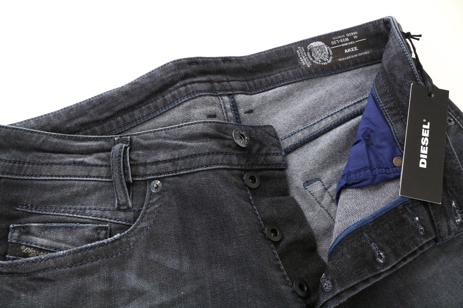 DIESEL Akee 0683Q Slim Fit siaurėjančios vyriškos džinsinės kelnės W29 L30 Tamprios medvilnės mėlynos spalvos 