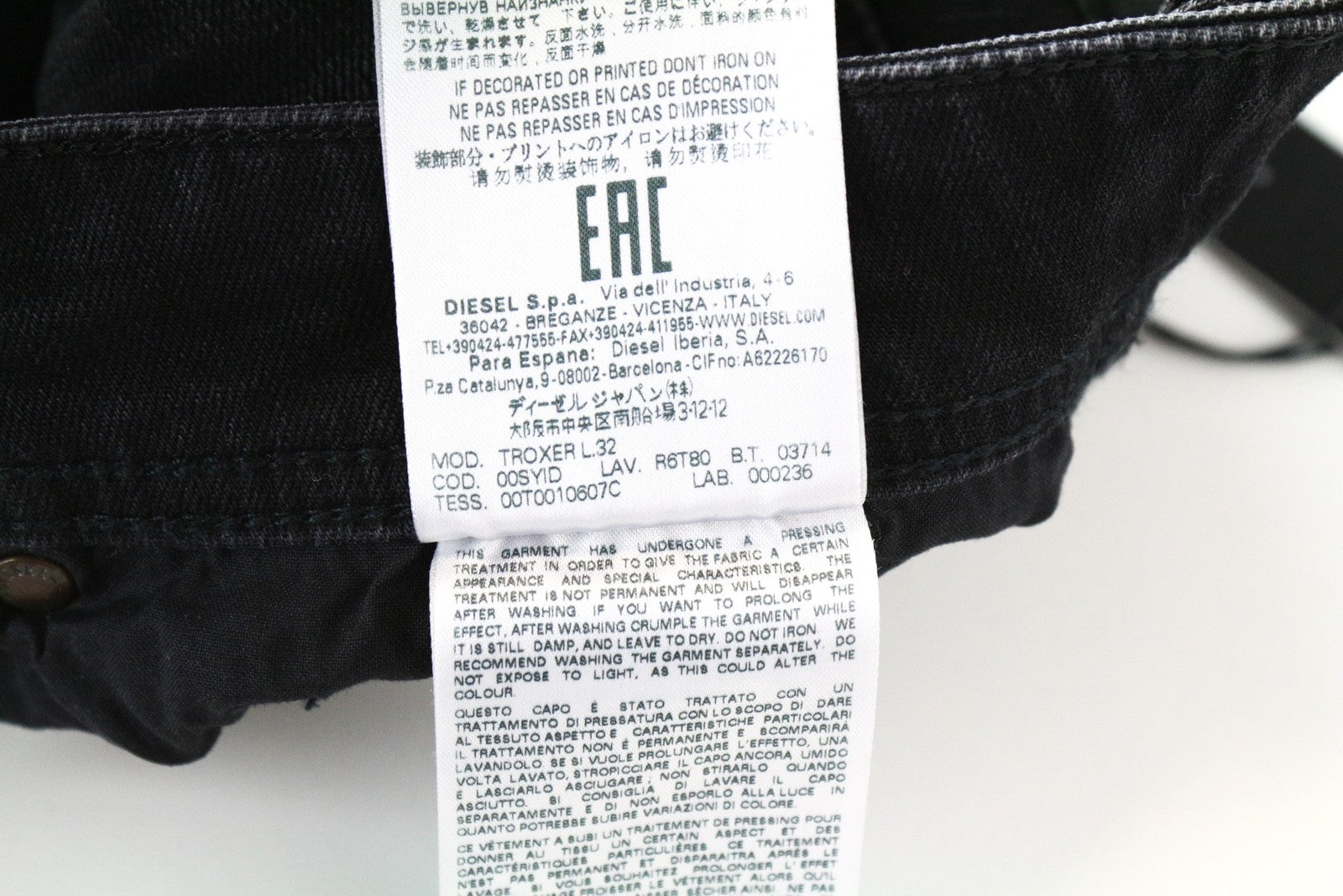 DIESEL Troxer R6T80 W29 L32 vyriški džinsai Slim Skinny juodi, tamprūs, medvilniniai 