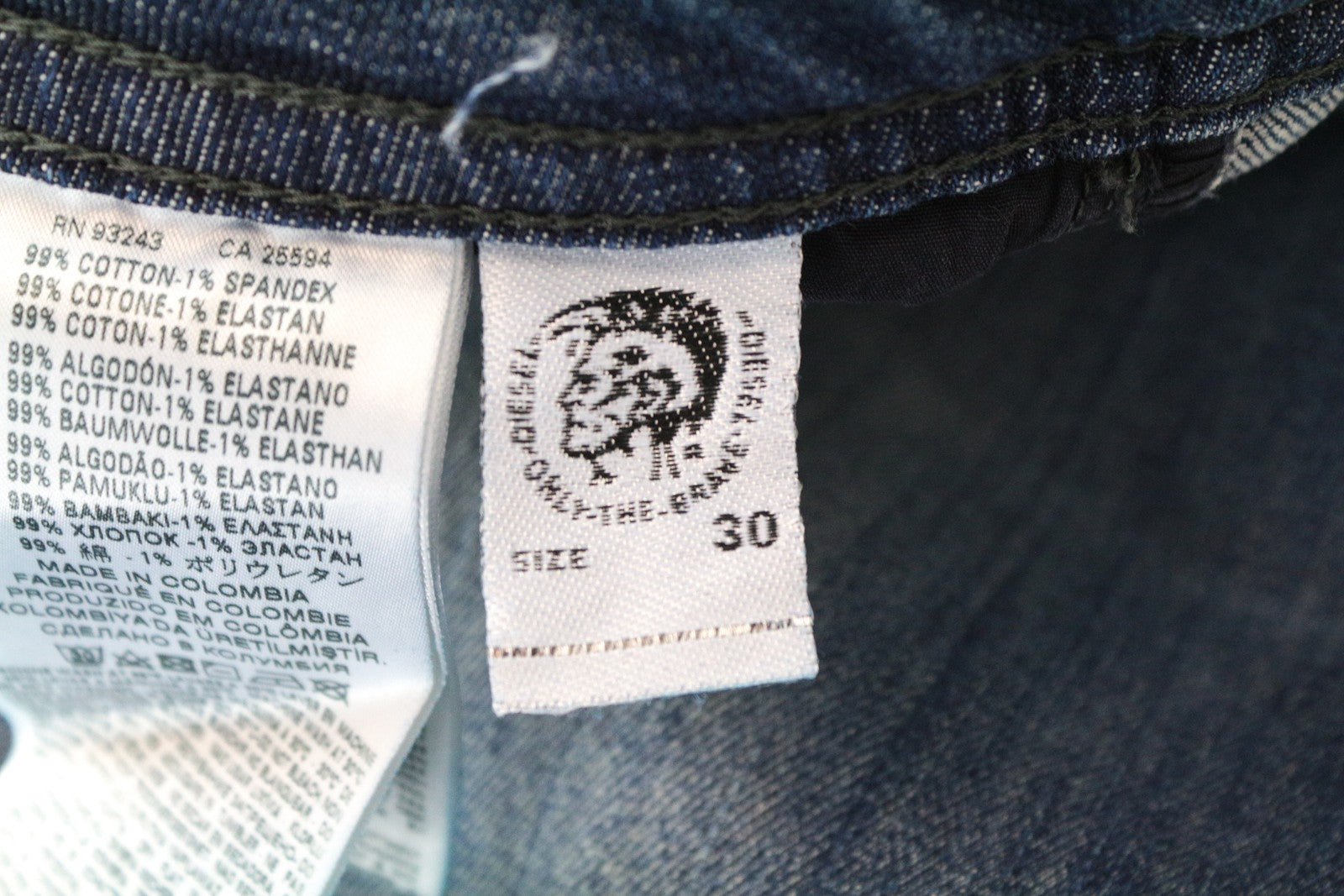 DIESEL Buster CN021 vyriški džinsai W30/L30 Mid-Blue Urban Denim su sagomis ir plonais užsegimais 