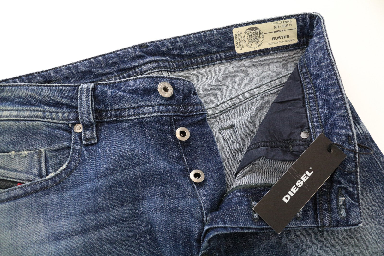 DIESEL Buster CN021 vyriški džinsai W32/L20 mėlyni, tamprūs, švariai apdirbti, siaurėjantys 