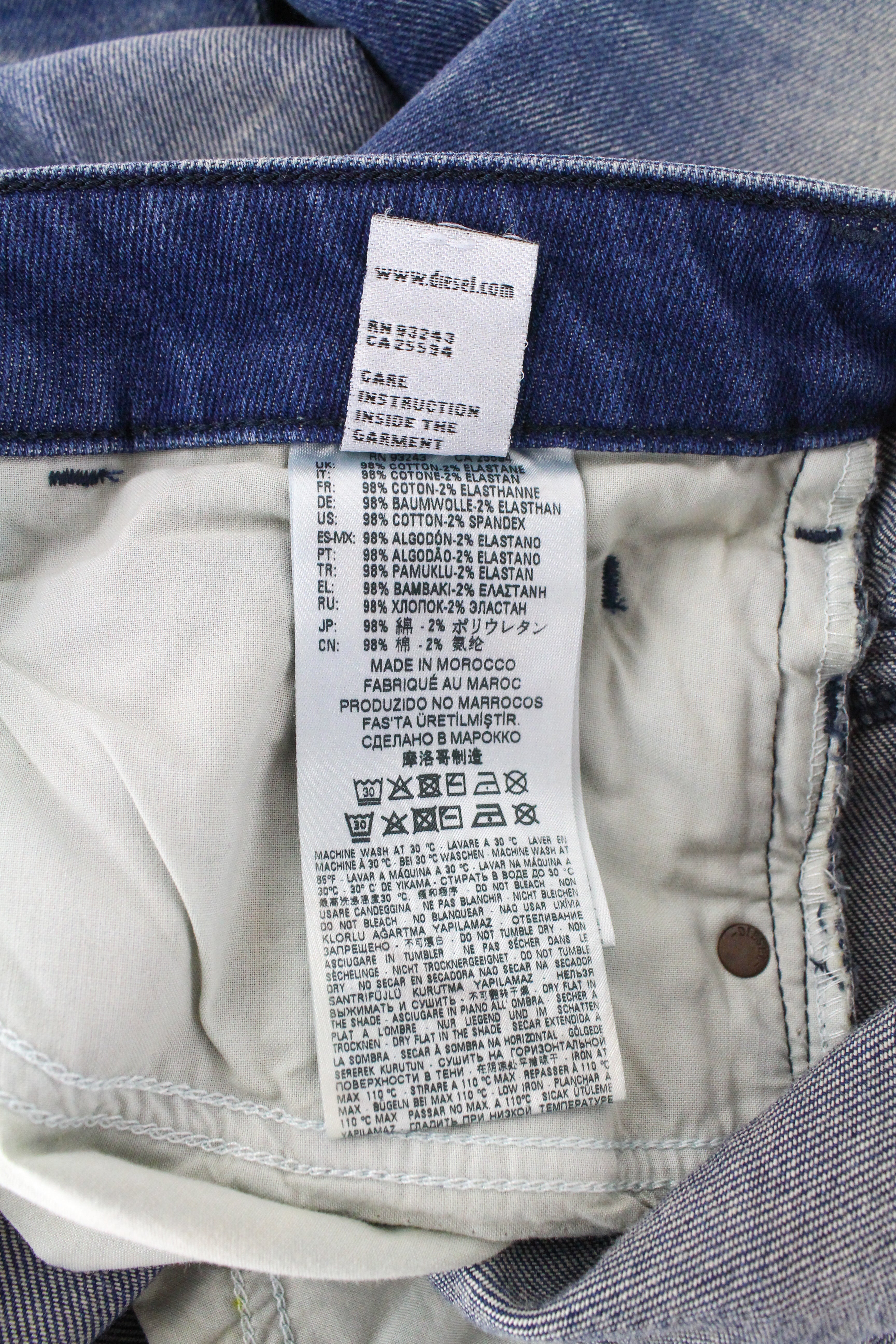 DIESEL D-Bazer 0090D vyriški džinsai W28/L30 siaurėjantys mėlyni tamprūs medvilniniai urban stiliaus džinsai 