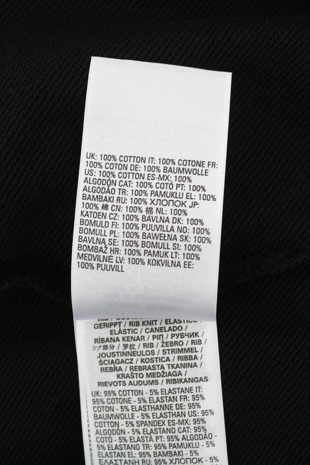 DIESEL D-Ilse TR moteriška suknelė S, juoda, ilgomis rankovėmis, su gobtuvu priekyje ir nugaroje, rekomenduojama kaina – 160 € 