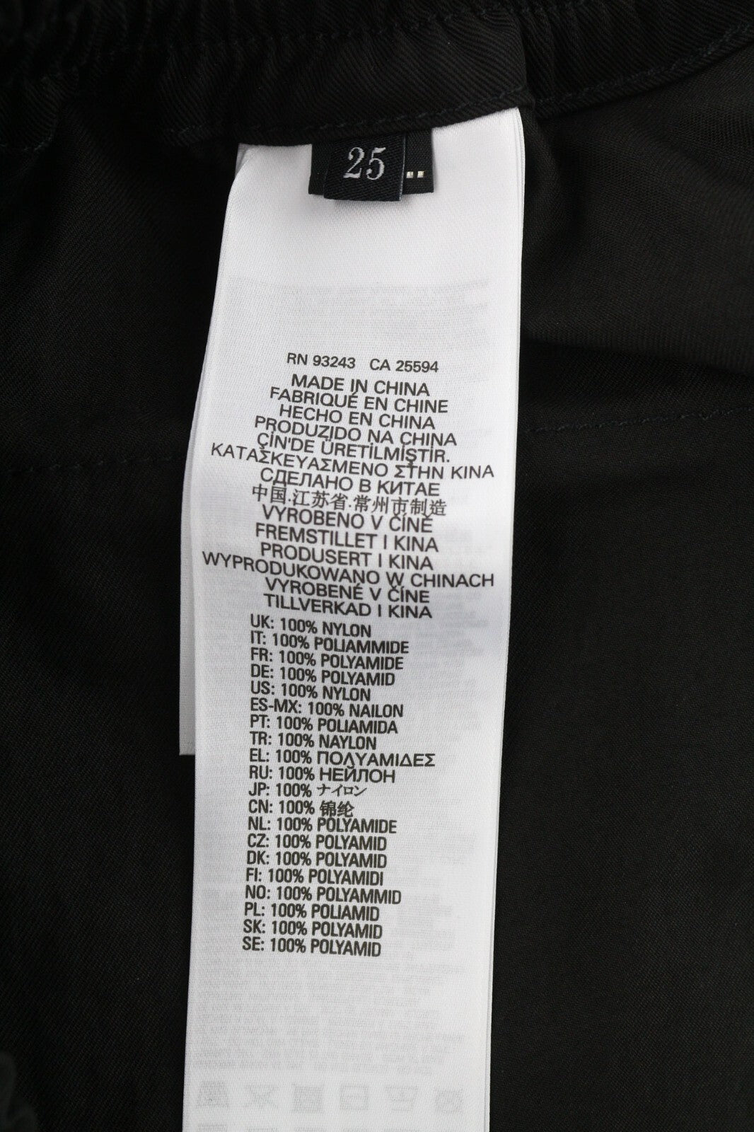 DIESEL O-Mirta-NL moteriškas sijonas, W25, juodas, su tampria juosmens kišene, užtrauktuku. RMK 275 €. 