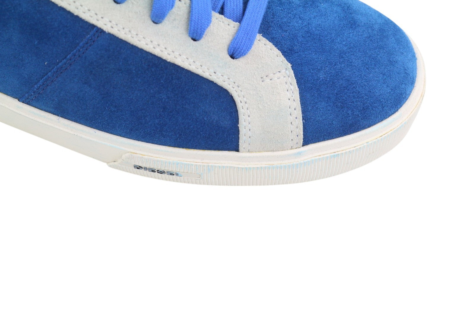 DIESEL S-Mydori LC vyriški sportbačiai, mėlyni, zomšiniai, odiniai, migdolų spalvos, žemakulniai, kaina – 200 € 