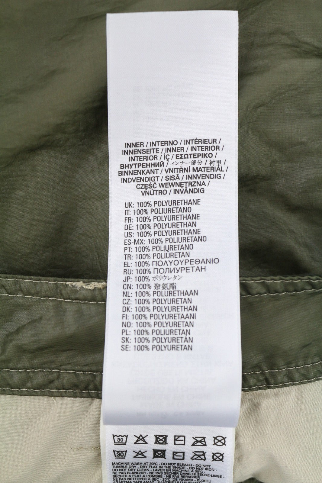 DIESEL O-Kylie-A moteriškas sijonas W26 su karinės žalios spalvos užtiestomis kišenėmis ir užtrauktuku, rekomenduojama kaina – 195 € 