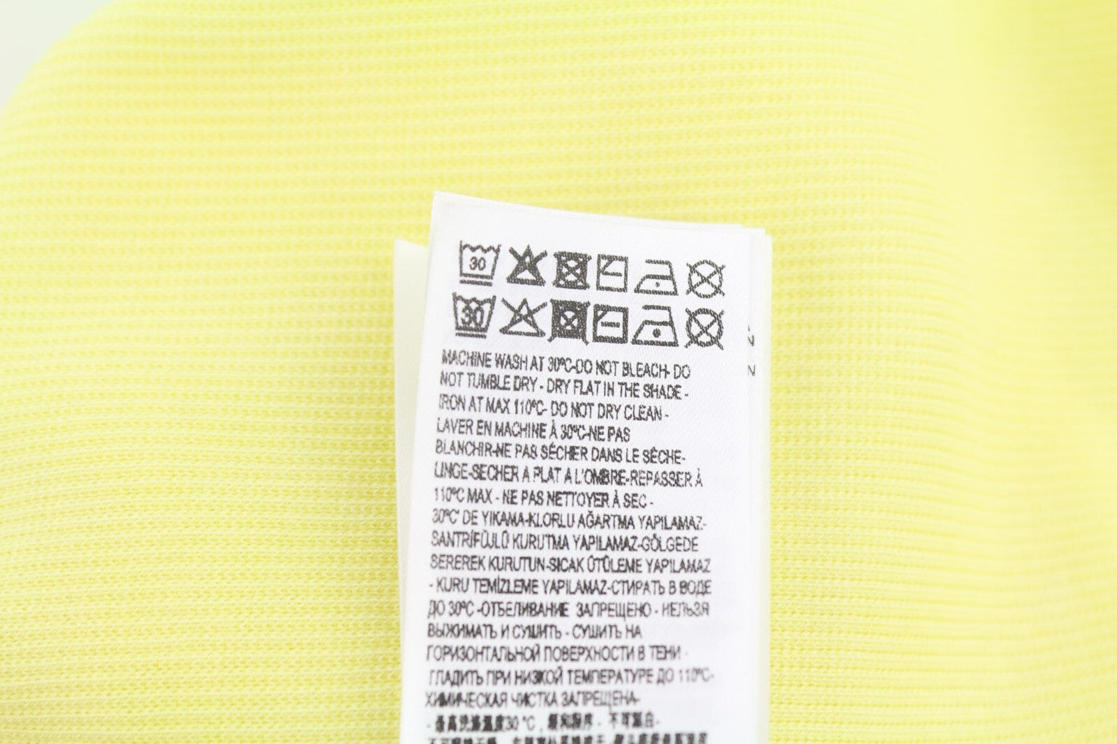 DIESEL T-Holdy moteriški marškinėliai su diržu S, geltoni, sagomis užsegami, apvali apykaklė, rekomenduojama kaina – 300 €