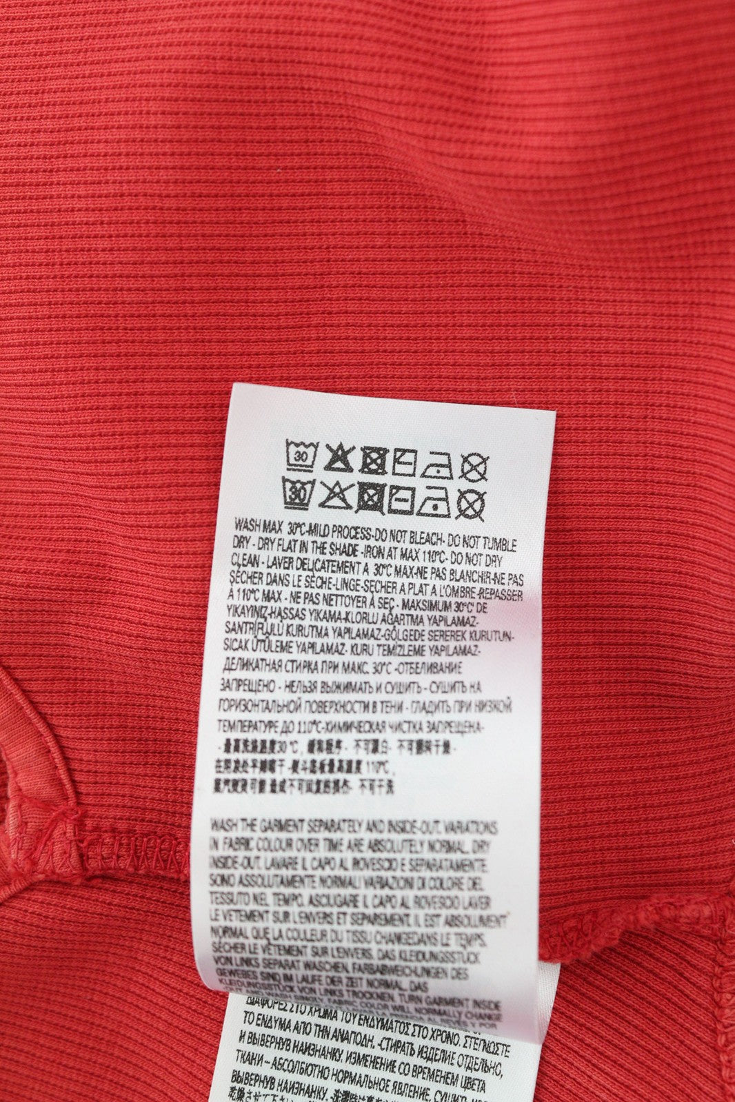 DIESEL T-Holdhook-SL moteriški marškinėliai L dydžio, raudoni be rankovių, užsegimai kabliukais ir akimis. 