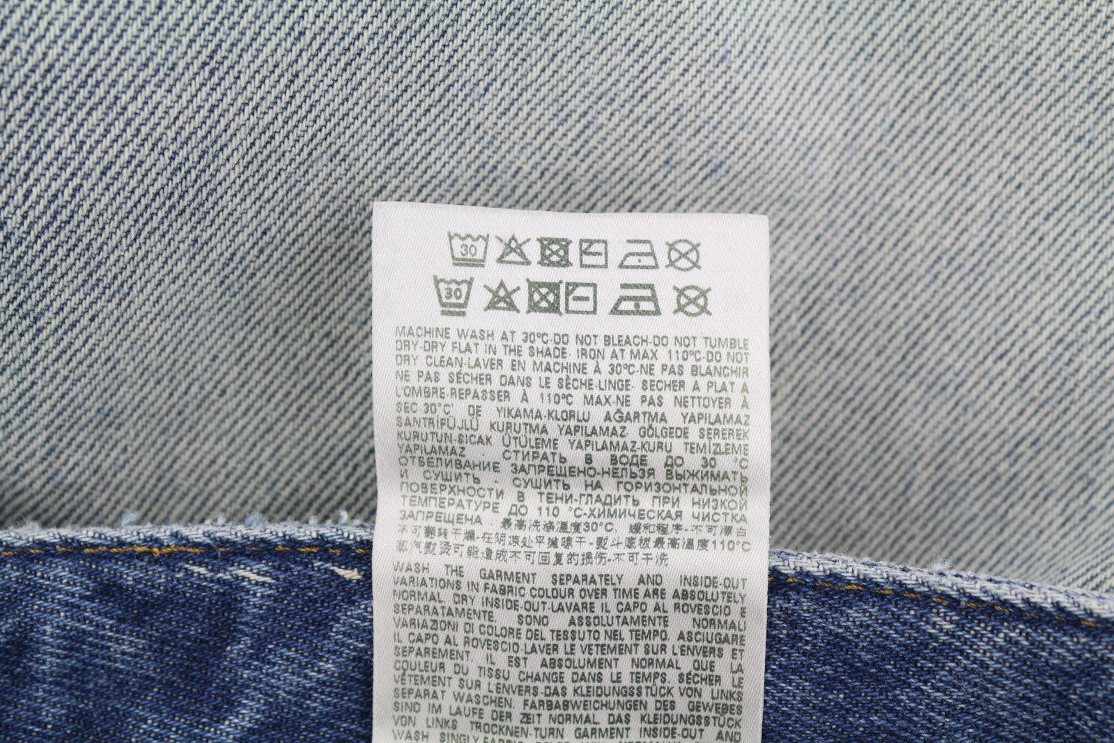 DIESEL D-Rekiv-Z 09C90 vyriški džinsai W32/L34, plėšyti, tiesūs, skalbti, rekomenduojama kaina – 295 € 