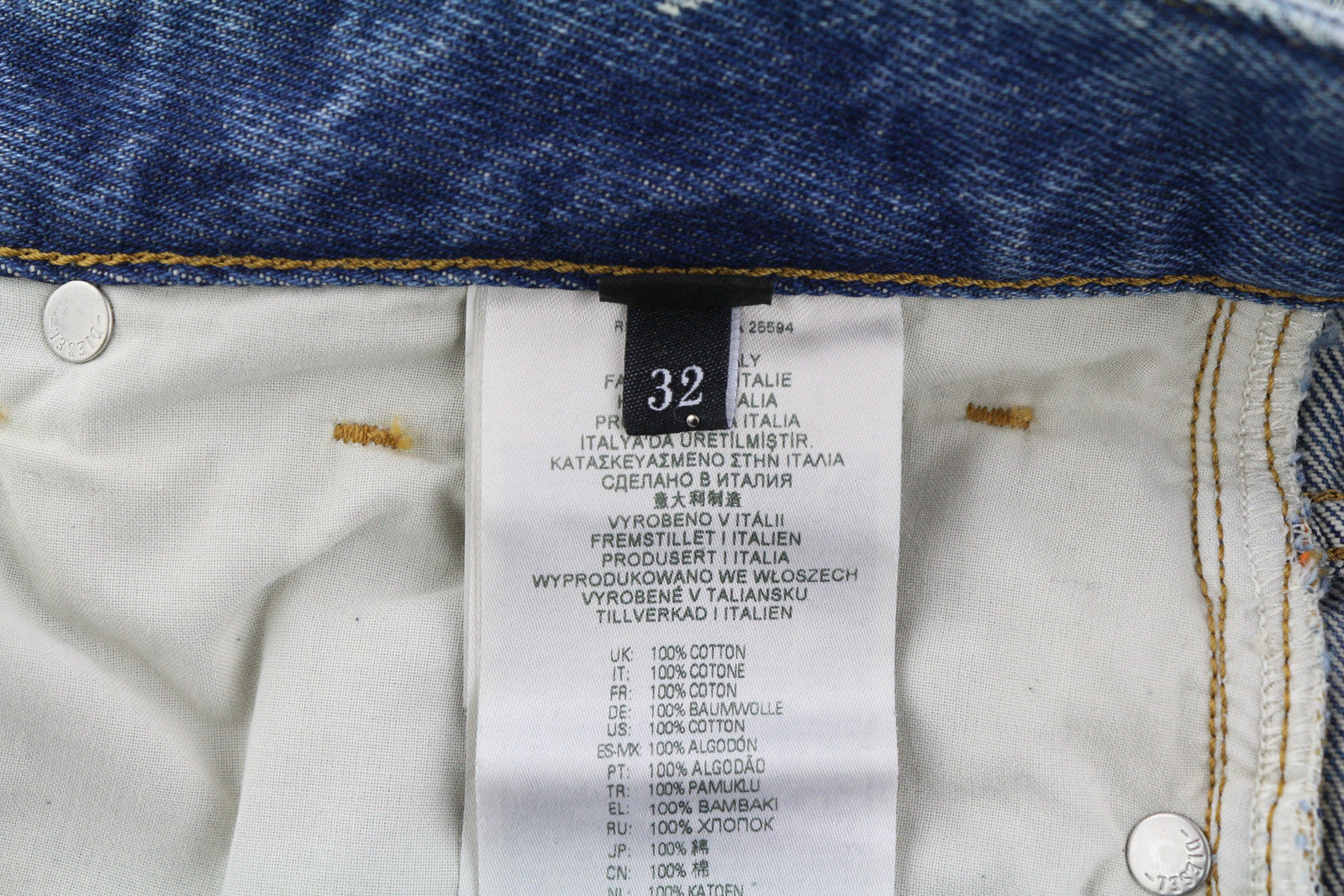 DIESEL D-Rekiv-Z 09C90 vyriški džinsai W32/L34, plėšyti, tiesūs, skalbti, rekomenduojama kaina – 295 € 